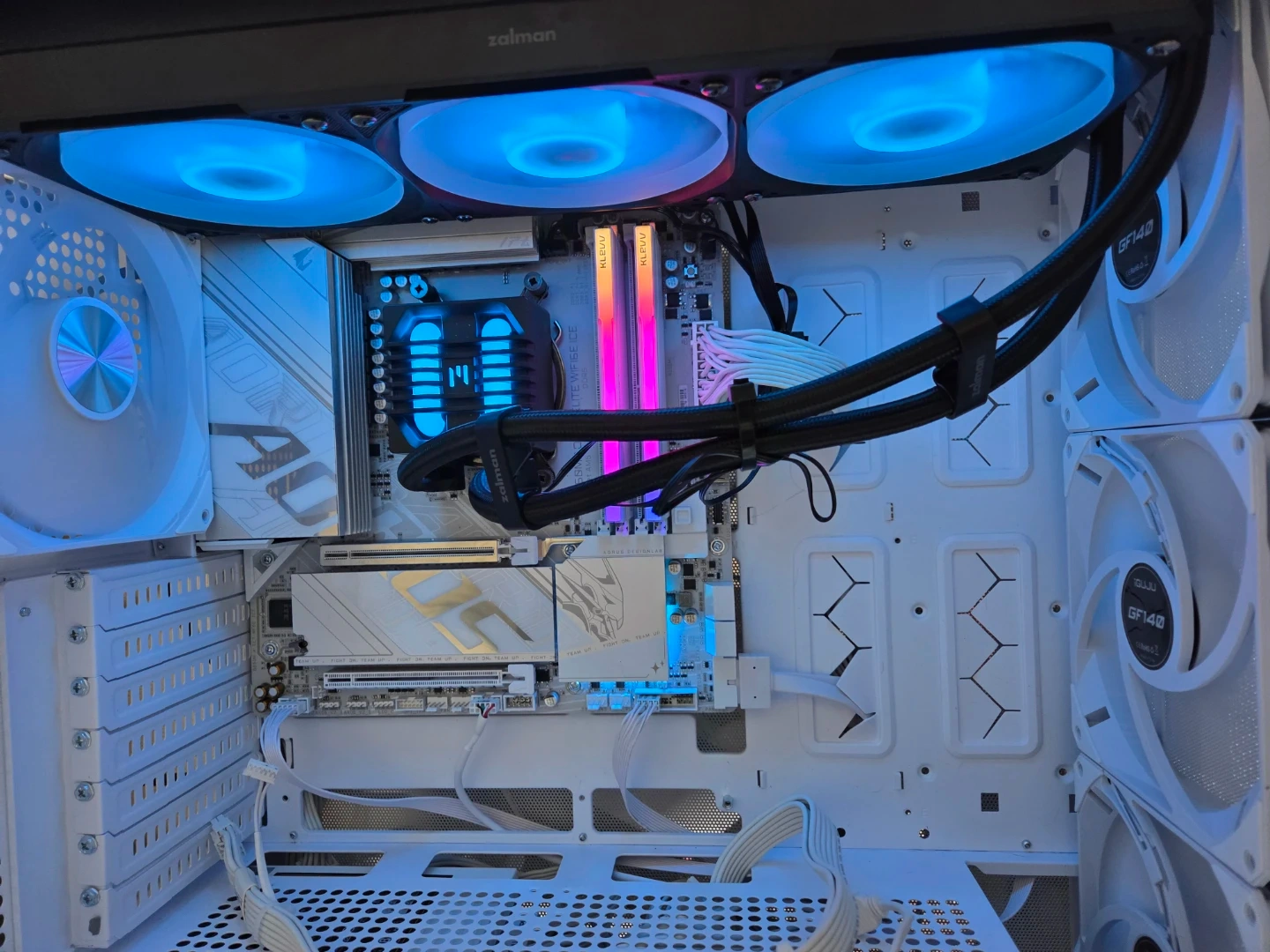 AMD 라이젠7 7800X3D 반본체팝니다.