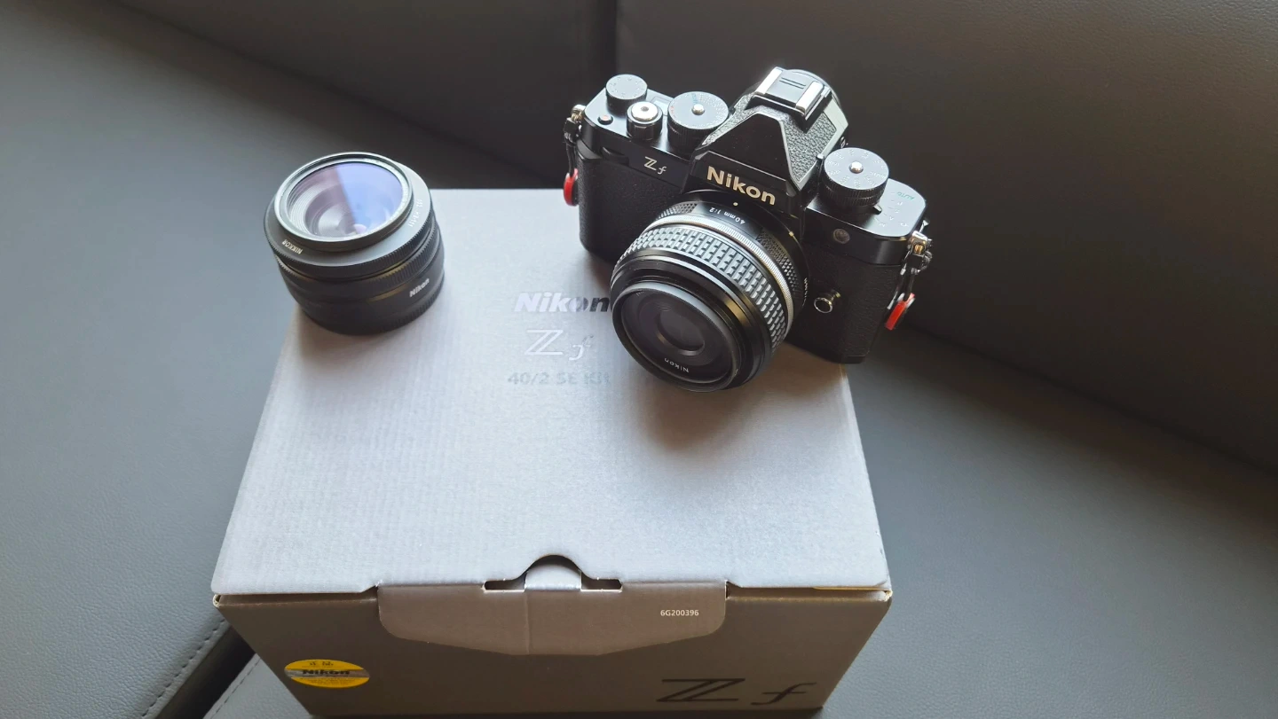 니콘 ZF 블랙 40mm f2.0 + 26mm f2.8