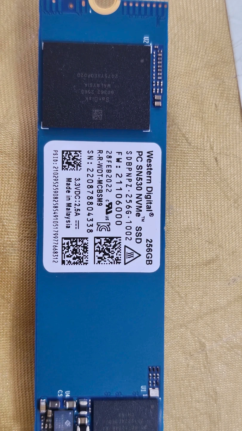 W/d 256GB NVMe SSD.노트북램 ddr4 3200 8g