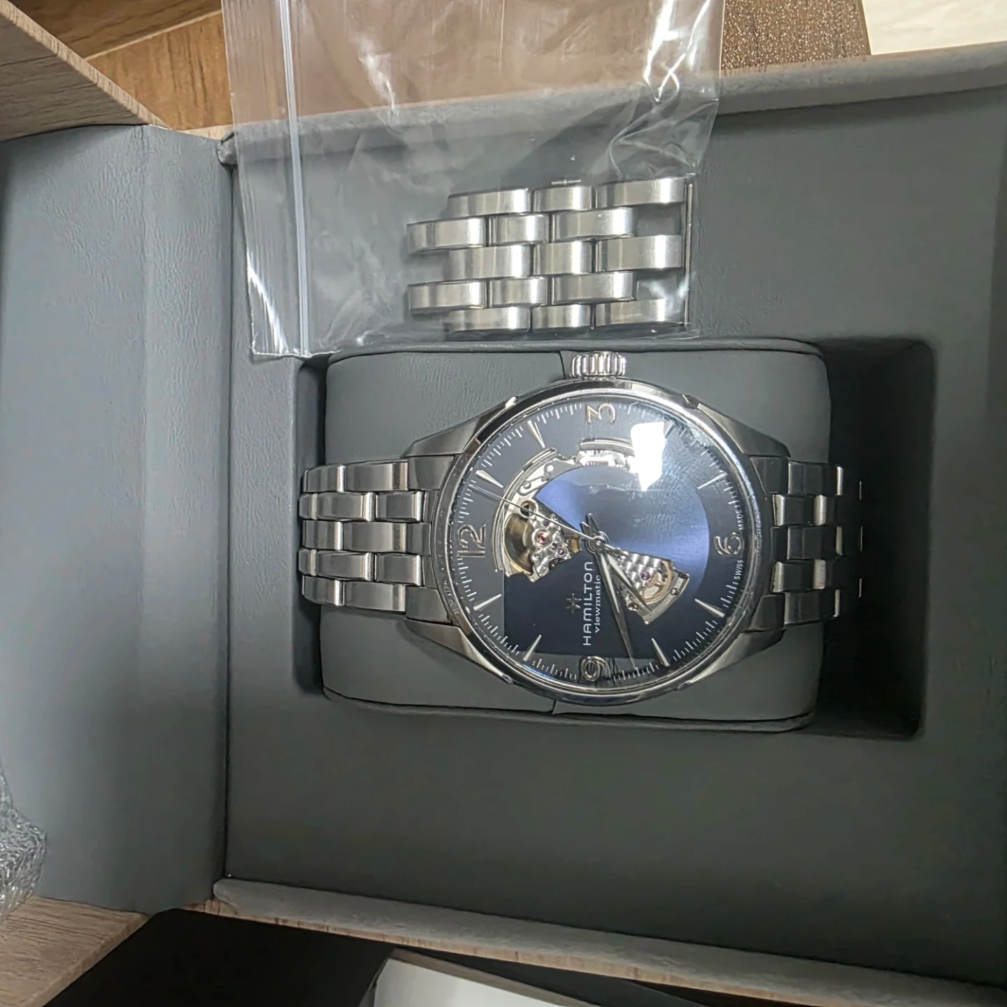 해밀턴 재즈마스터 오픈하트 42mm 블루 메탈 시계