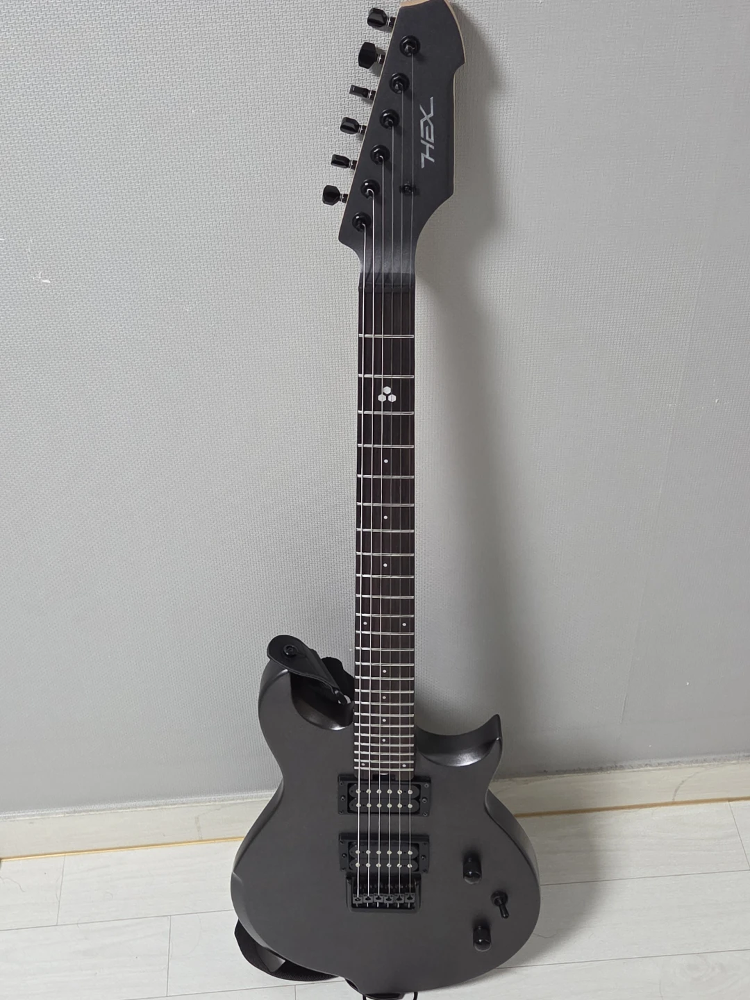 HEX W300 S/MGY 일렉기타 | 취미/게임/음반 | 당근 중고거래