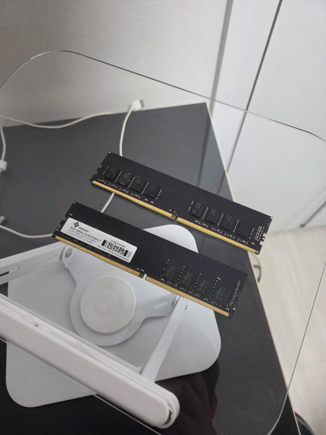 KLEVV DDR4 3200MHz 메모리 (16×2)