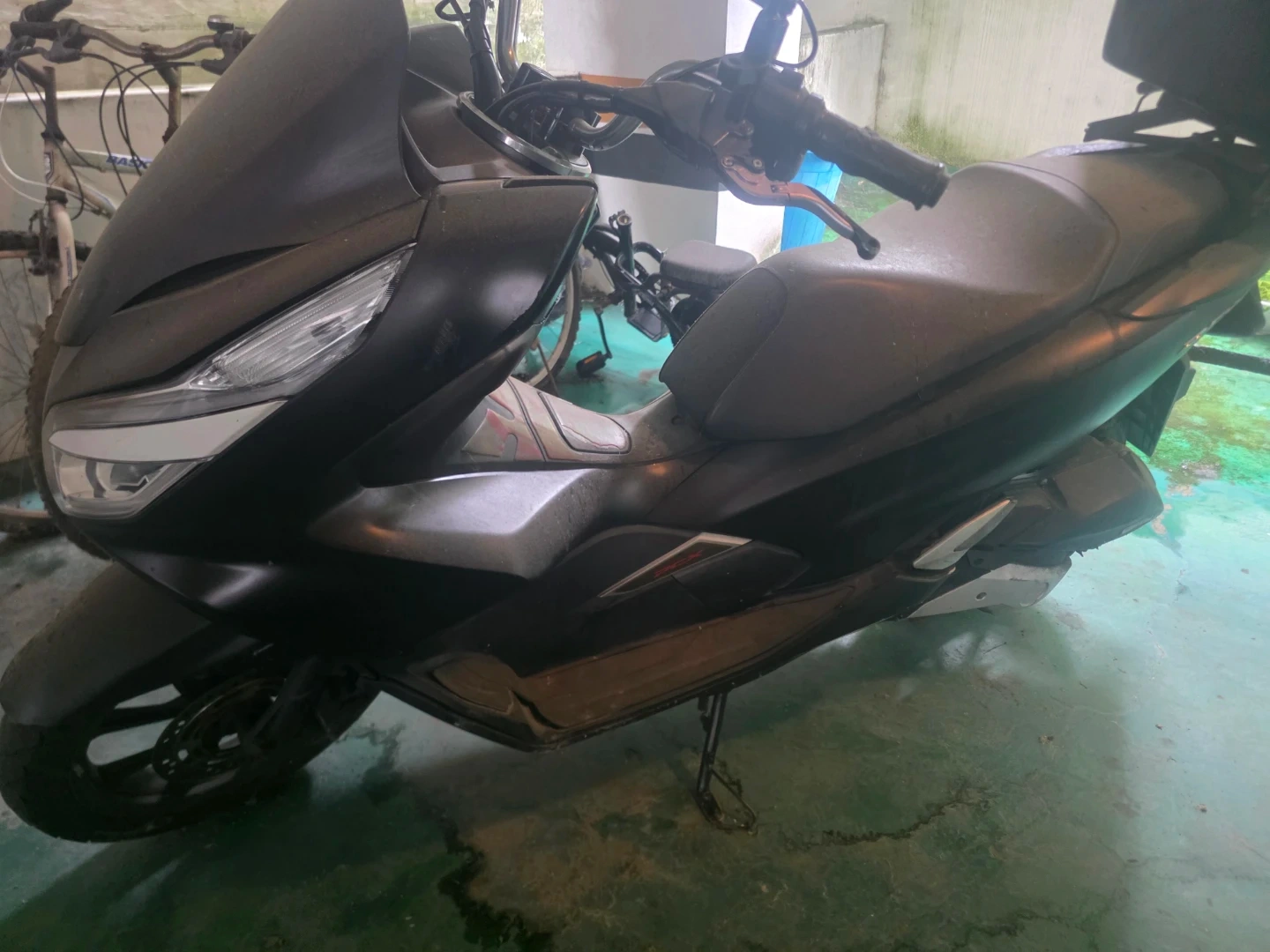 혼다 PCX 125cc 검정 | 스포츠/레저 | 당근 중고거래