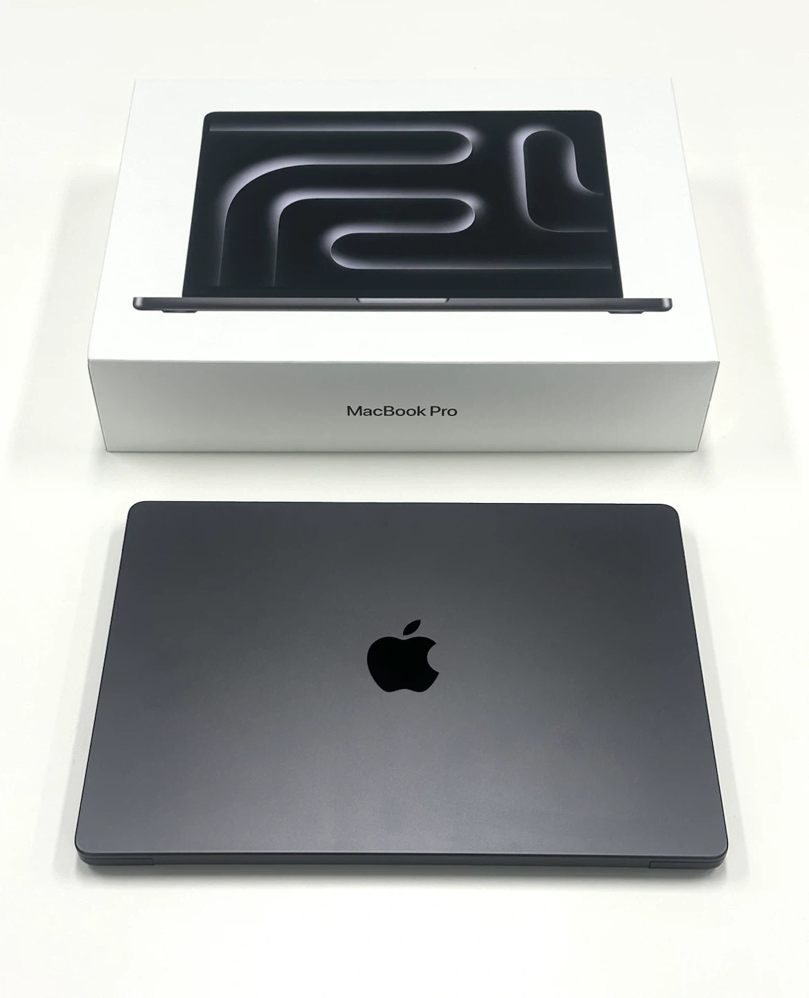 애플 맥북프로 14인치 M3 Pro 36Gb / 1TB SSD 스페이스 그레이 S급 풀박스
