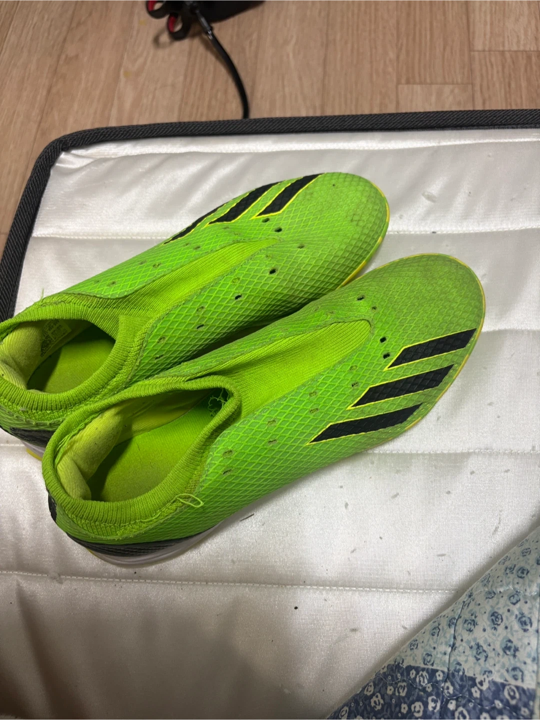 아디다스 축구화 260 형광