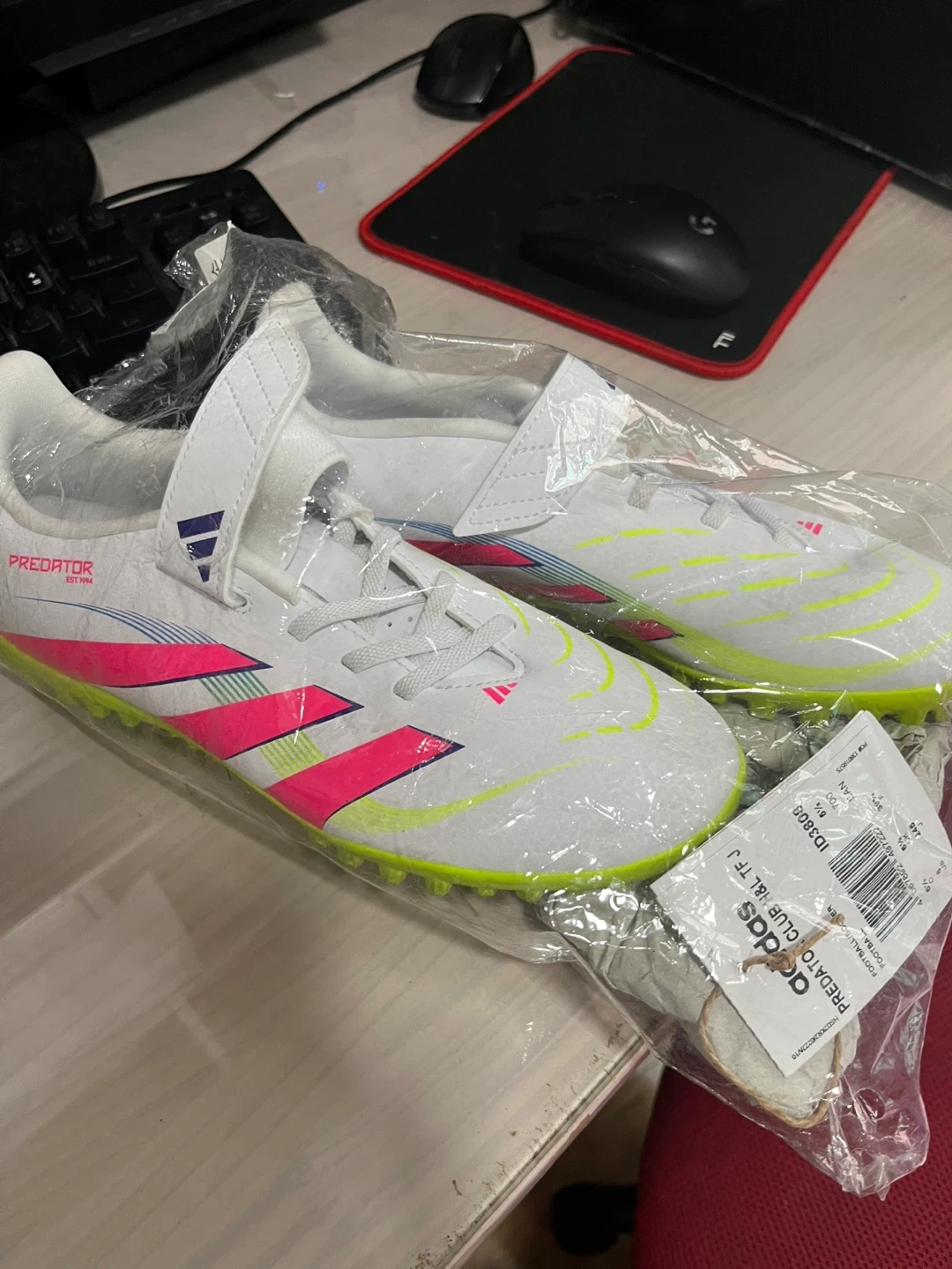 아디다스 프레데터 축구화 245mm