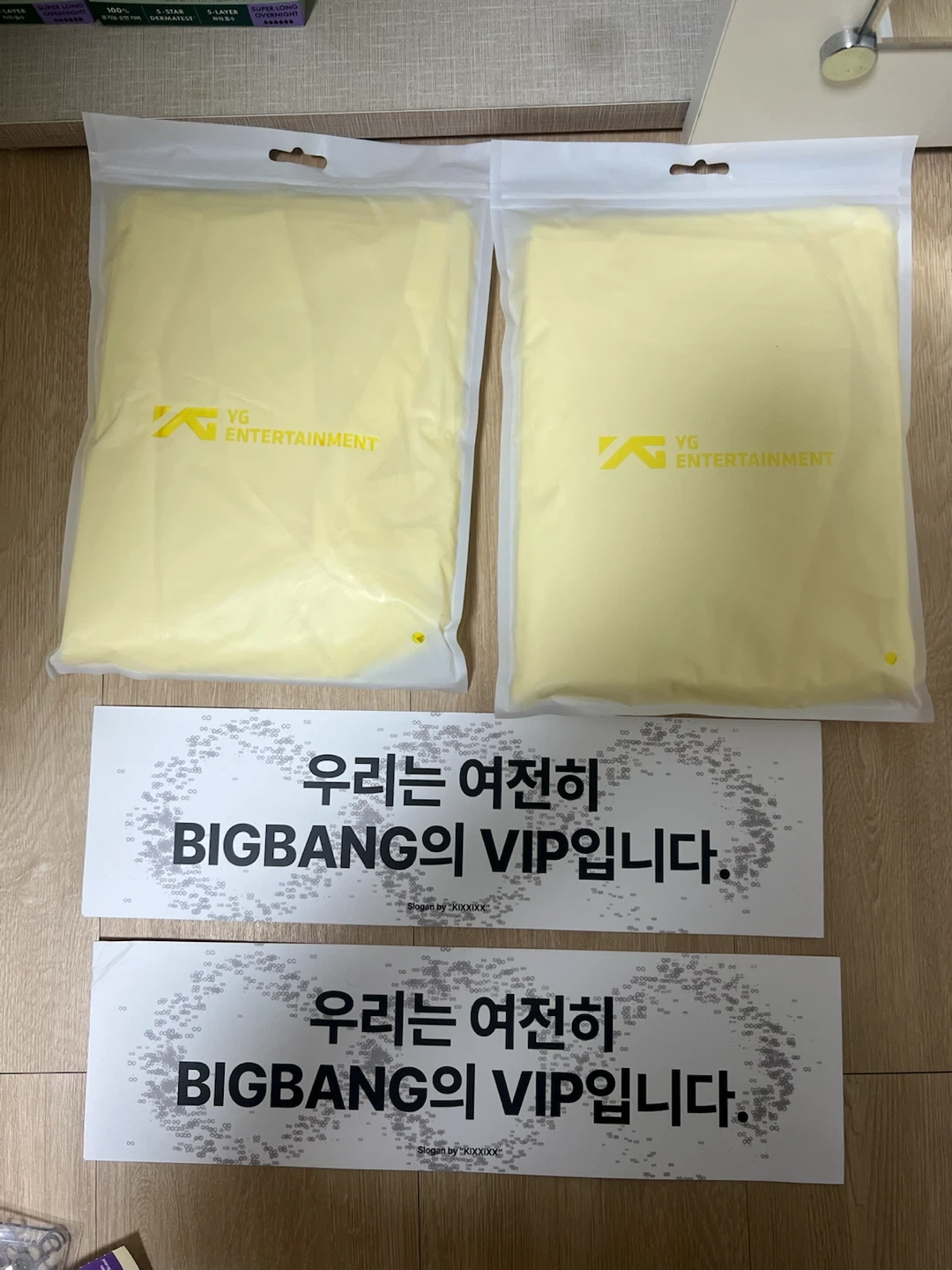 빅뱅 콘서트 우비 + 막콘 슬로건 (2세트 보유)