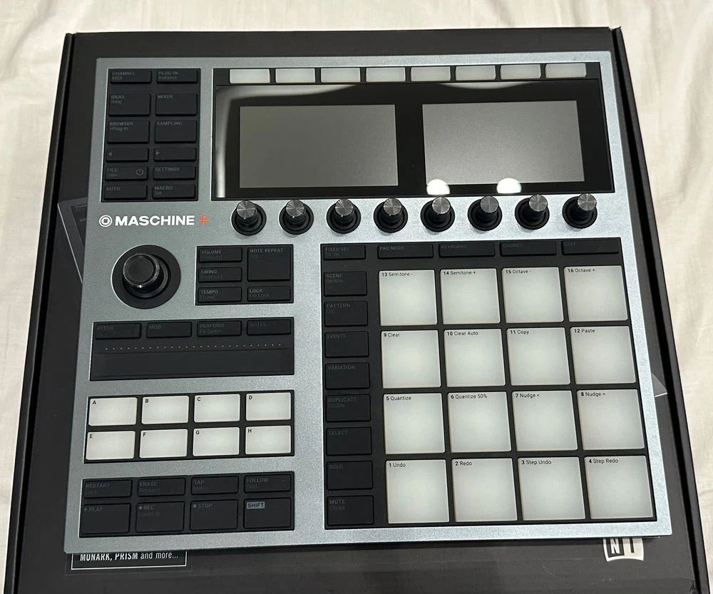 Native Instruments MASCHINE PLUS + 머신플러스 샘플러 드럼머신