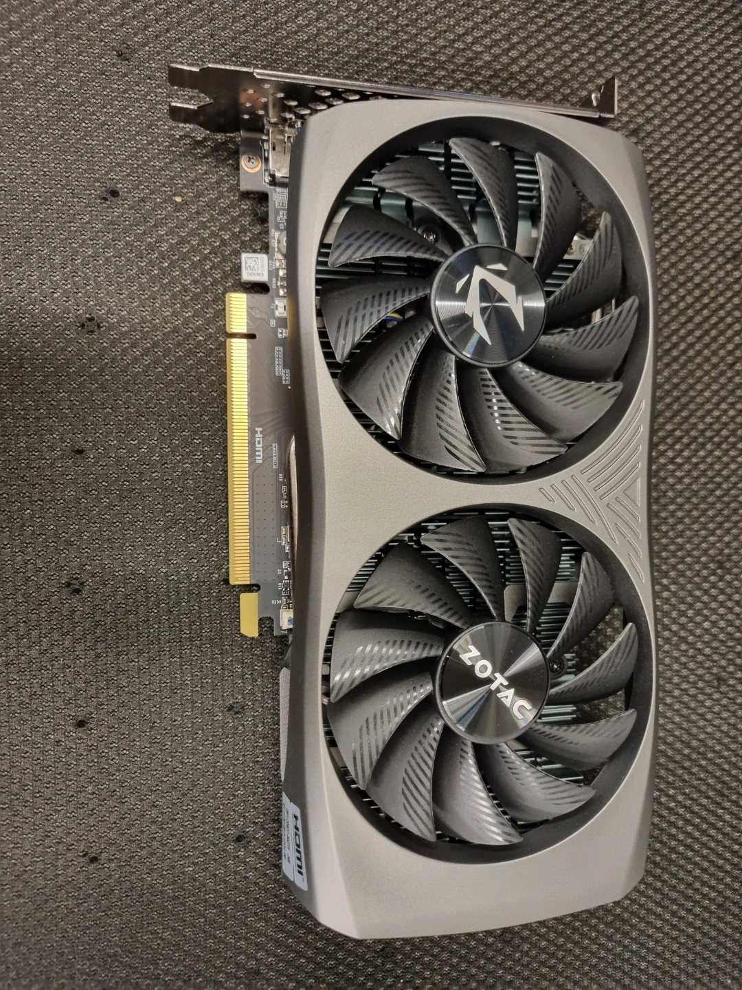 그래픽 카드 조텍 RTX 4060 8GB TWIN EDGE OC GDDR6
