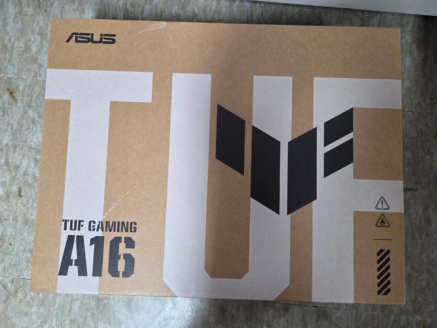 ASUS 16 FA608PP-QT028 32G/SSD1TB 노트북 팝니다.