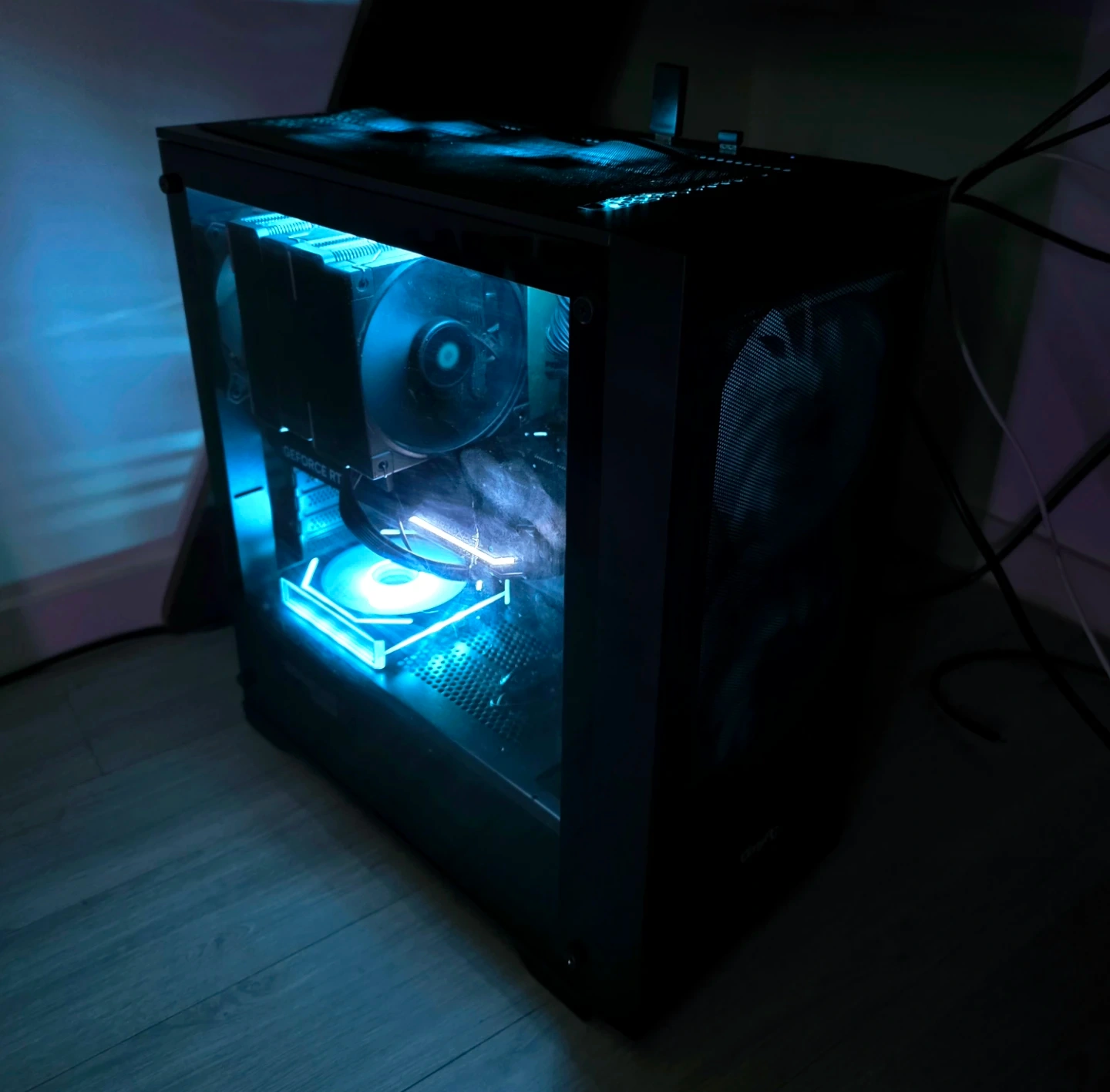 RTX 4070 SUPER / i5 14400F / 32G / 윈도우11 탑재 완본체 PC