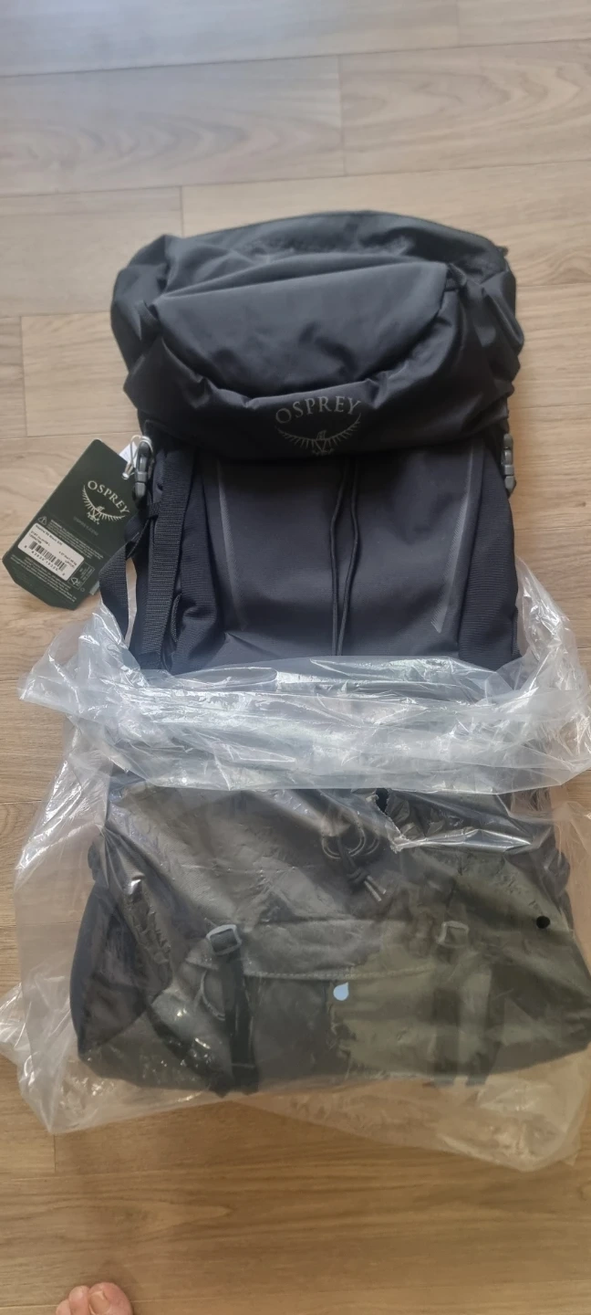 오스프리 케스트럴 KESTREL 38 블랙 등산 배낭
