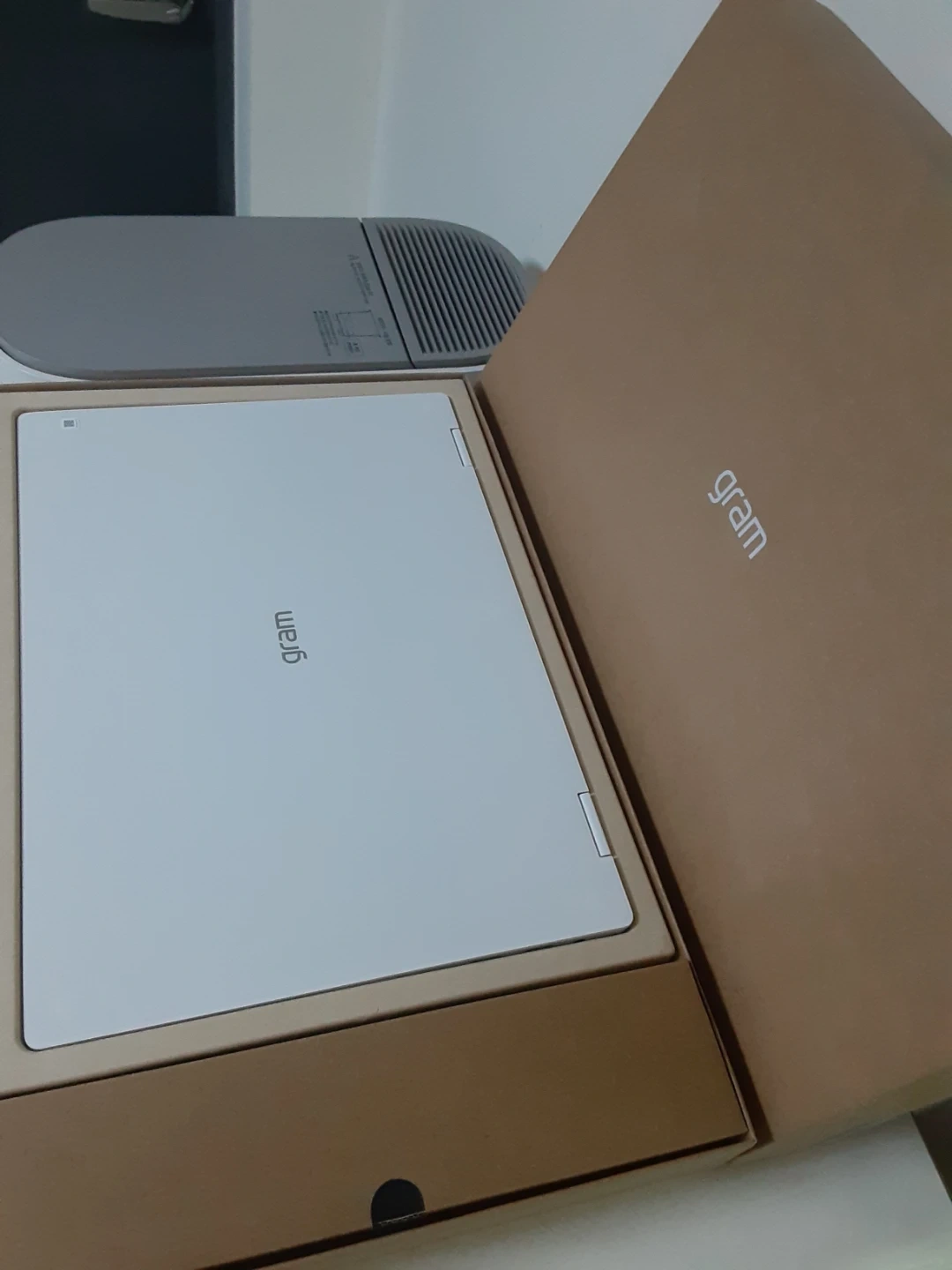 급처합니다 LG 그램 프로 360 터치스크린 펜 노트북 (16T95TP-KA5WK)
