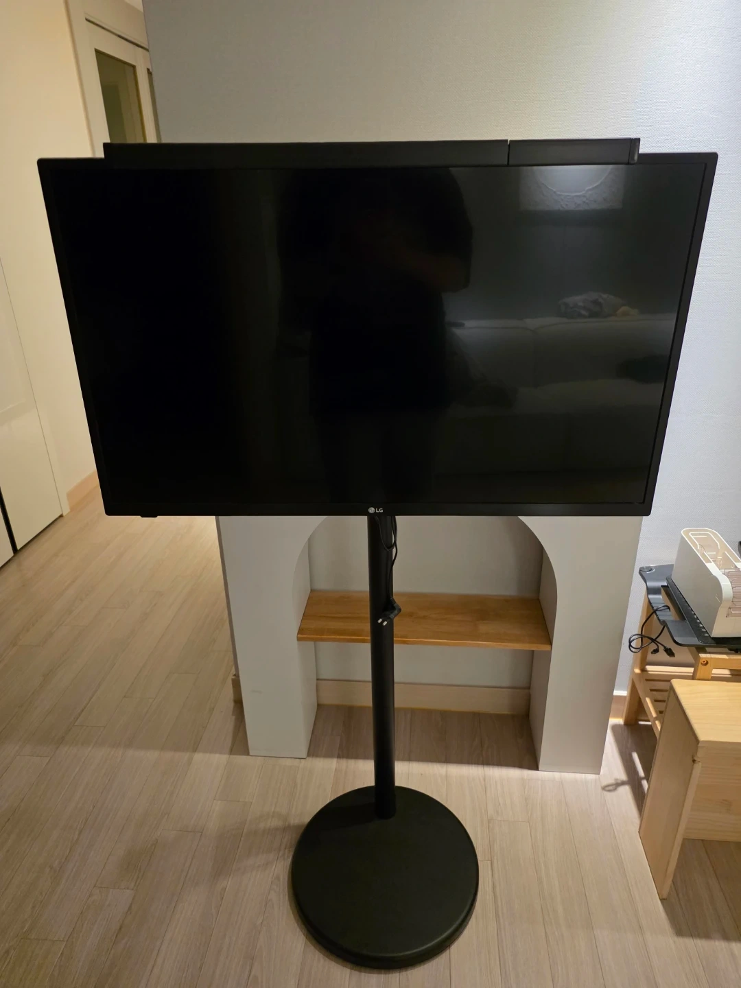 LG 32인치(32LM56) TV 이동식 스탠드 포함