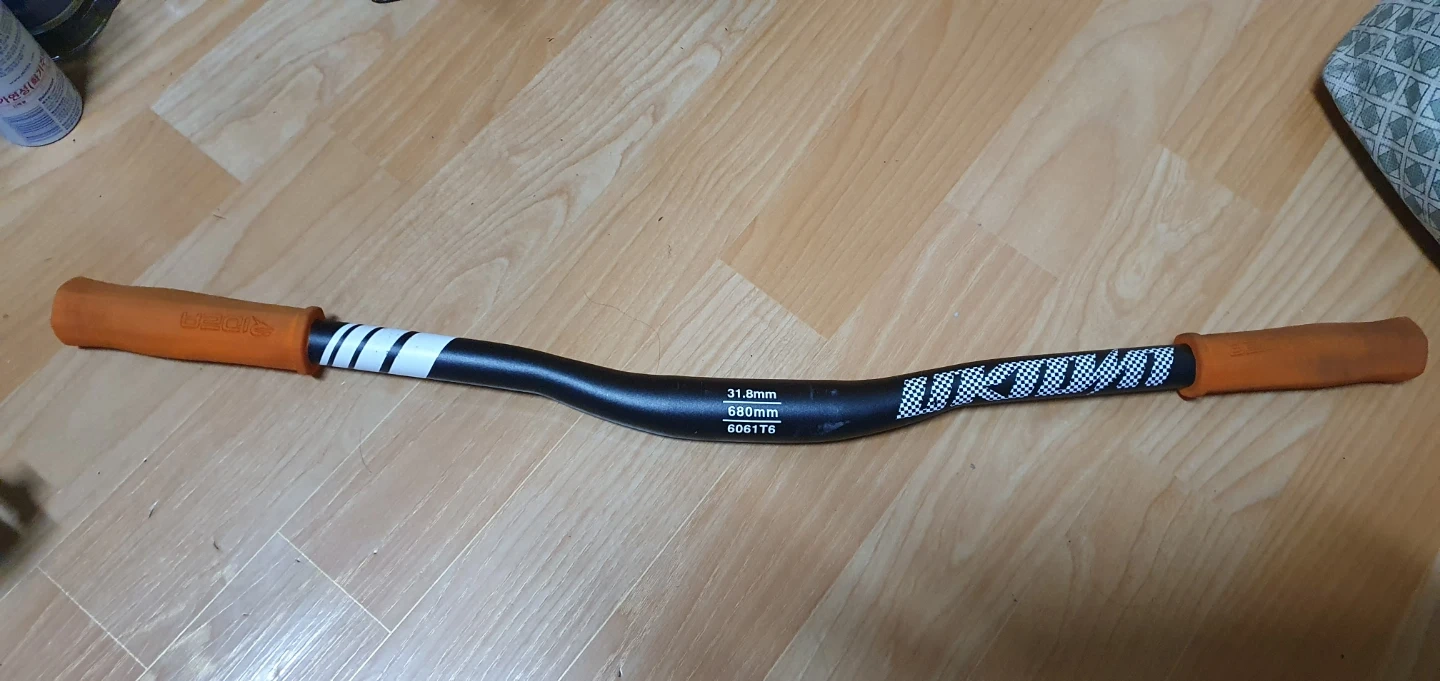 언노운 라이저바 31.8mm 680mm