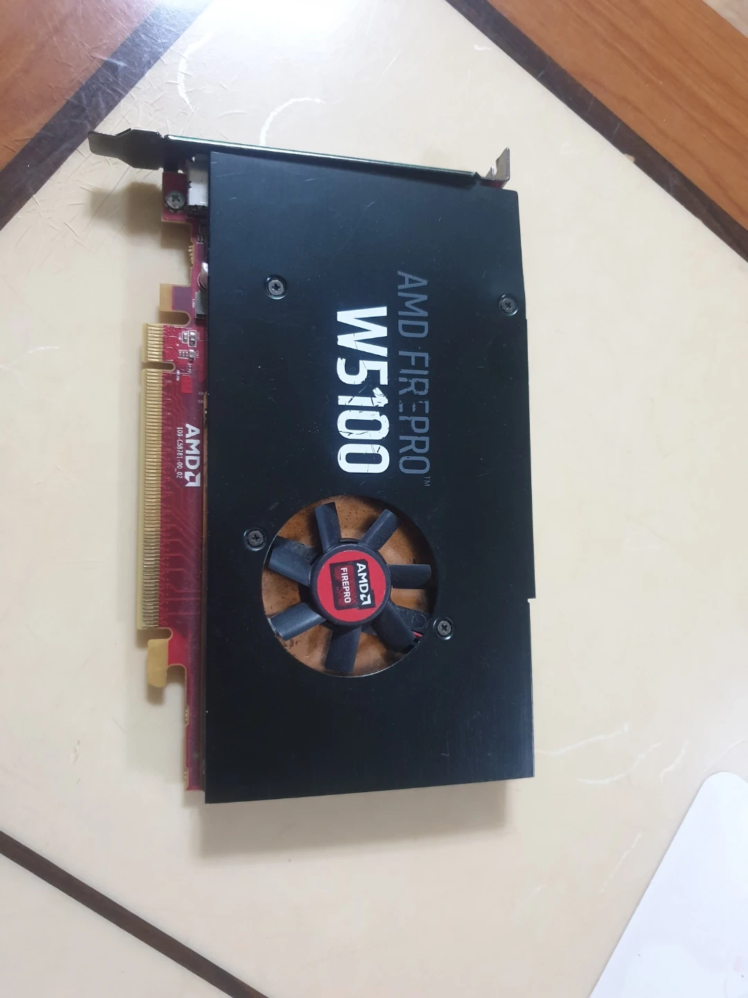 AMD FirePro W5100 그래픽카드 4GB