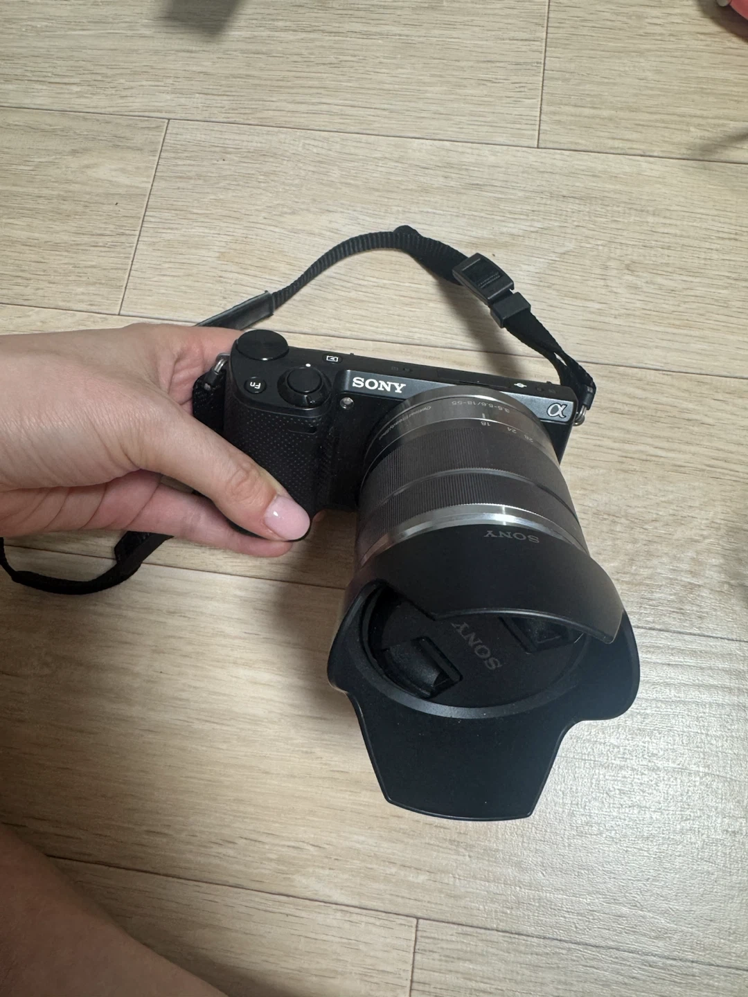 소니 알파NEX-5R 미러리스 카메라 블랙