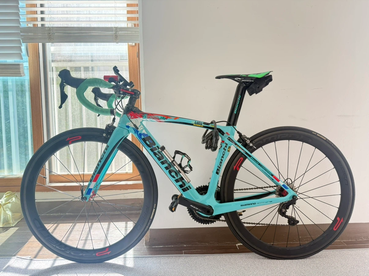 비앙키 울트라 XR4 47cm 풀카본 로드