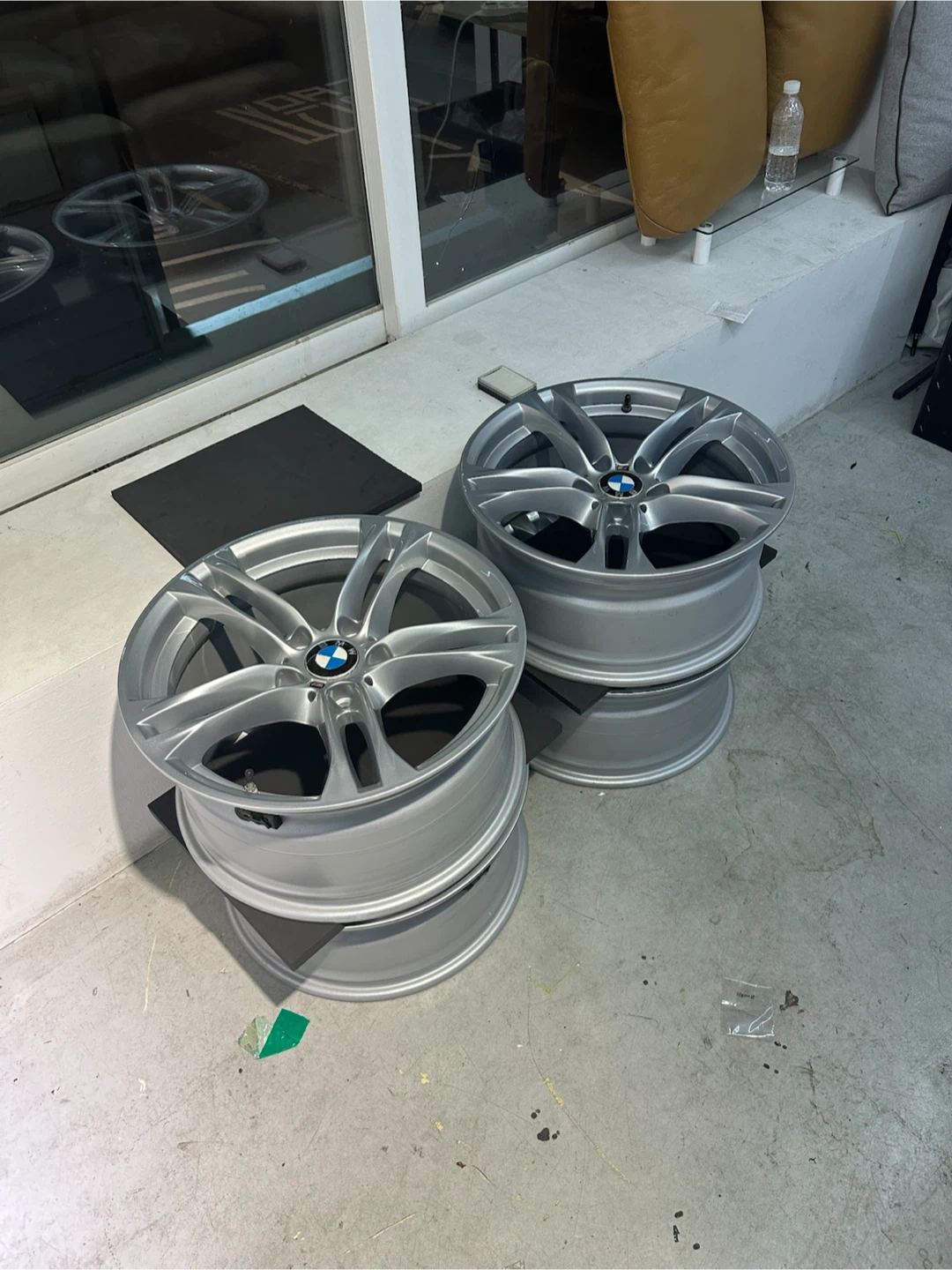 BMW 18인치 613m 4개 (tpms 포함)