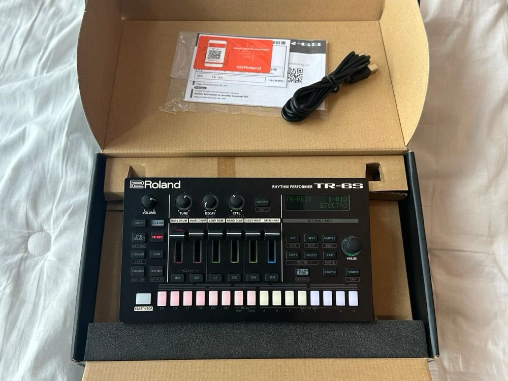 (풀박스 준신품) Roland TR-6S 롤랜드 드럼머신 그루브박스 tr6s