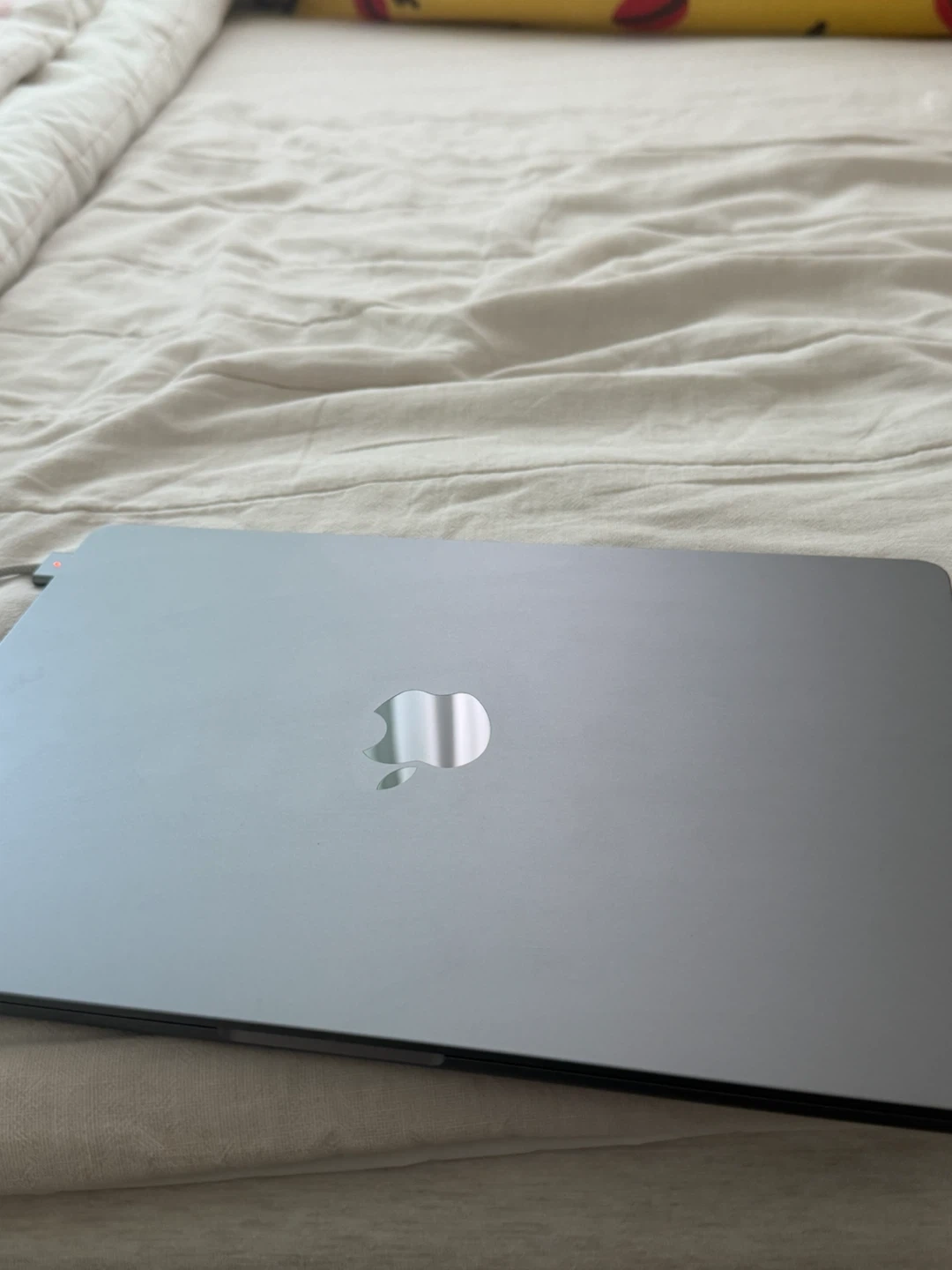 맥북에어 M2 13인치 8GB/256GB 배터리100% 풀박스