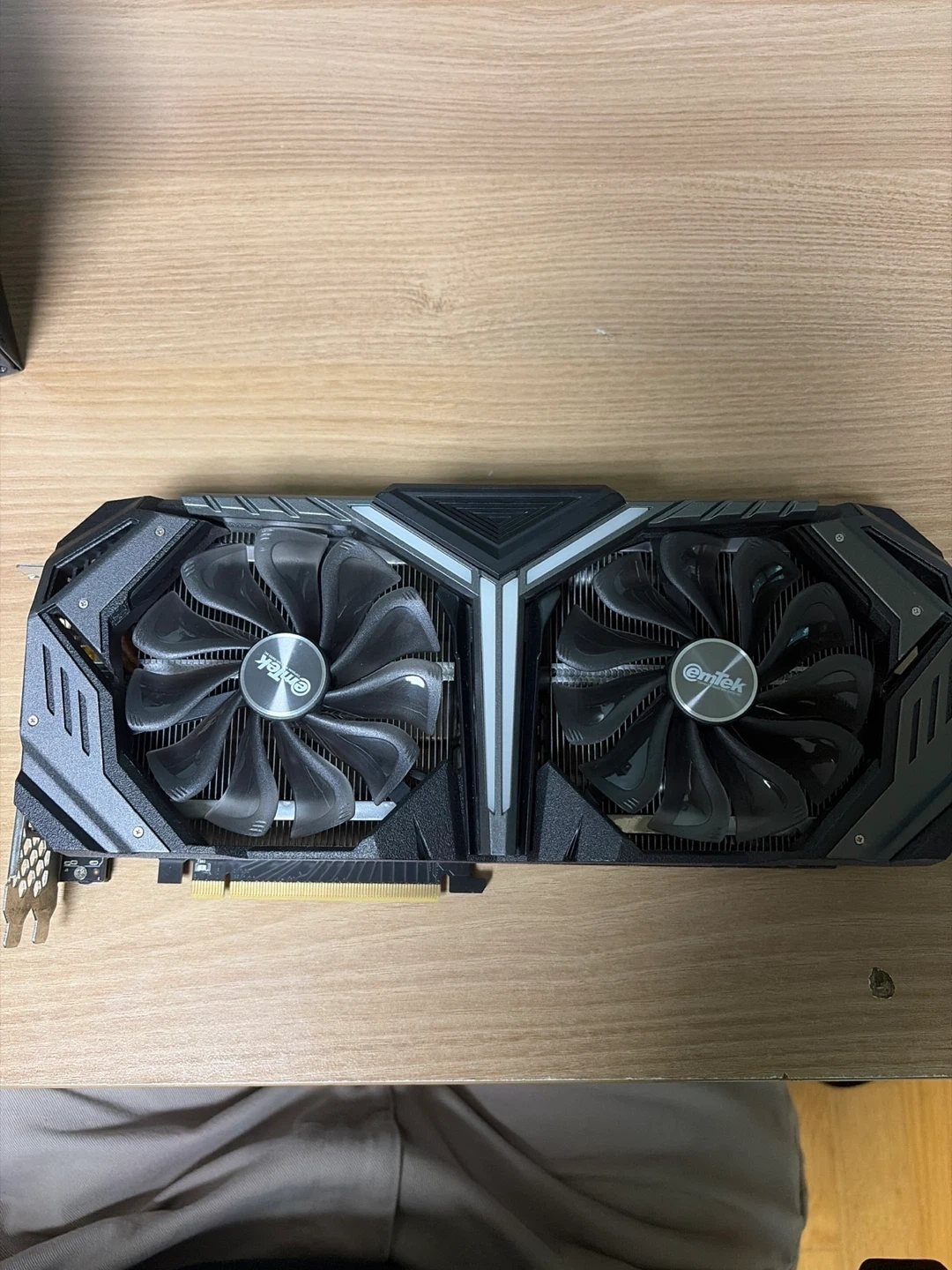 이엠텍 RTX 2080 SUPER 8GB