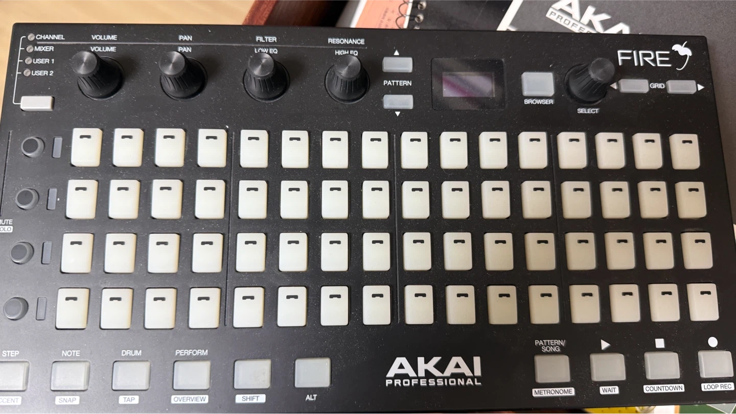 Akai fire fl studio 컨트롤러 팝니다