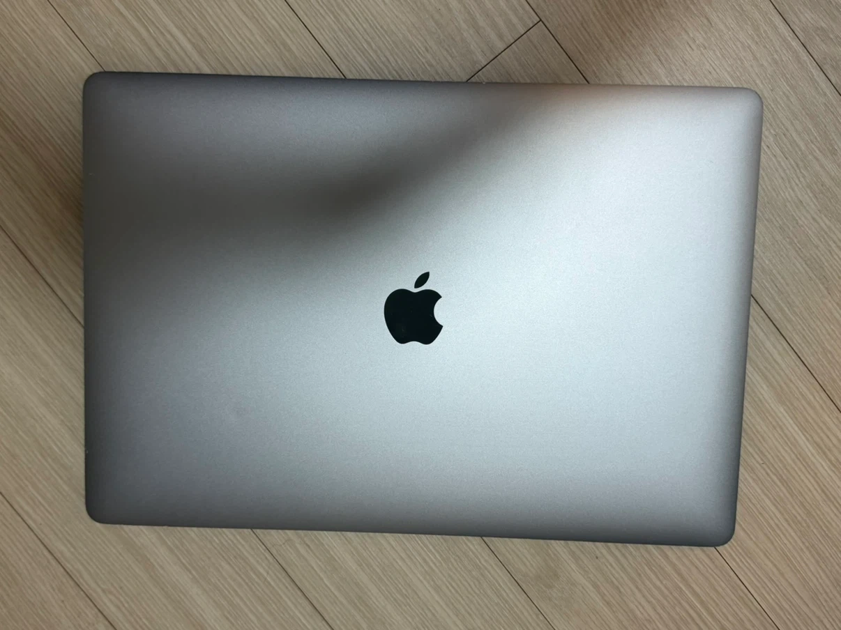 맥북프로 15인치 2019 (i9 / 16GB / SSD 512GB) (터치바/인텔)
