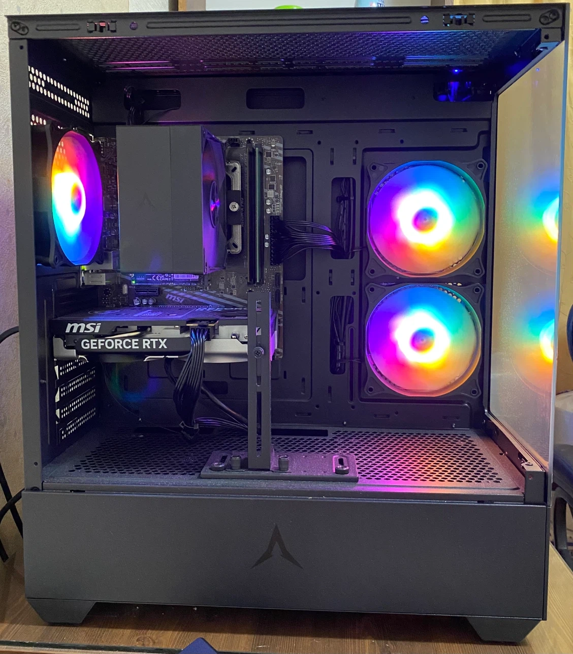 게이밍 데스크탑 rtx5060 팝니다