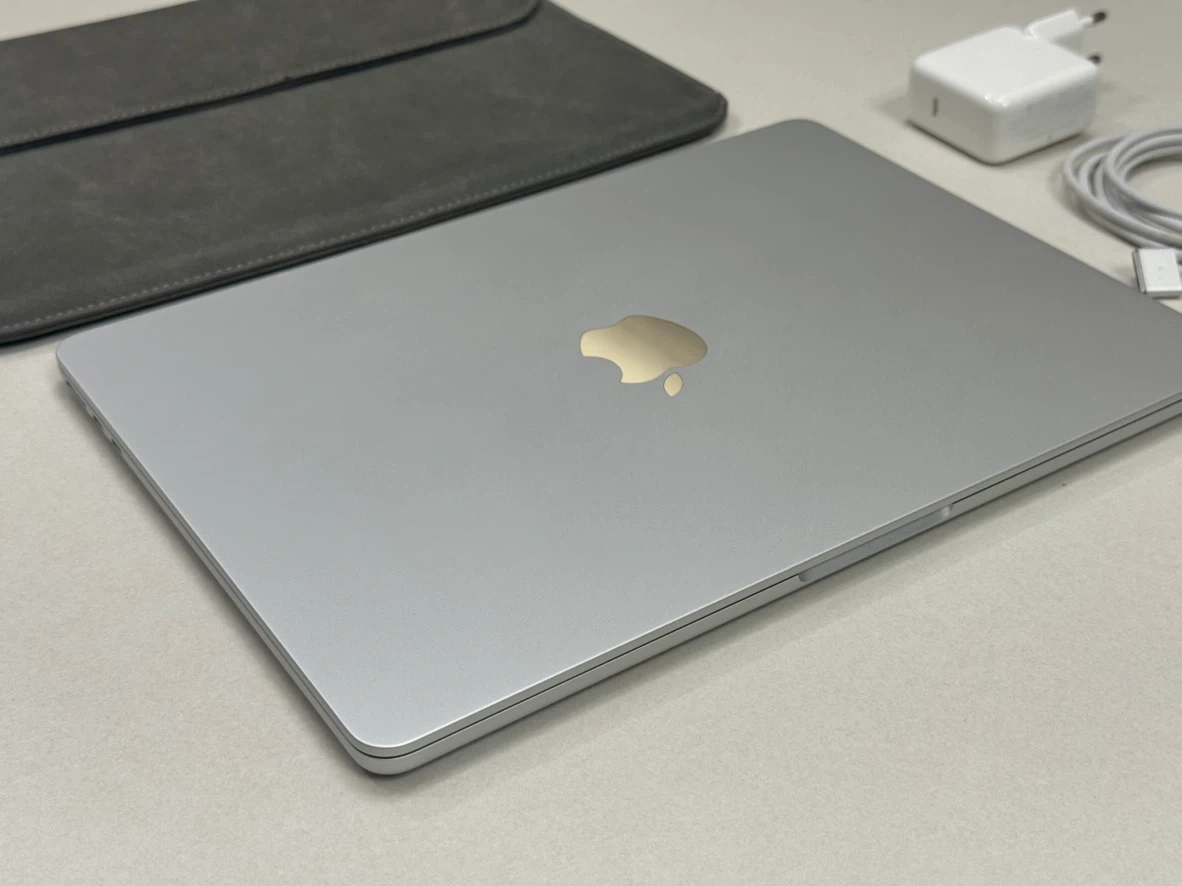 ๐ป Apple ๋งฅ๋ถ ์์ด M2(2022, ์ค๋ฒโจ)