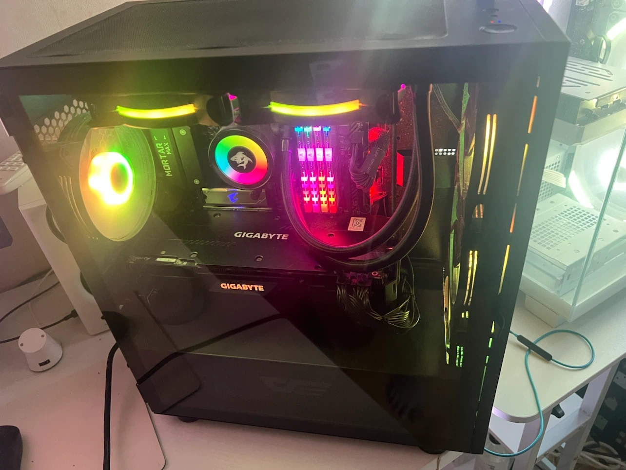 게이밍 PC 판매합니다 (라이젠 3500X / RTX 2060 Super / 32GB)