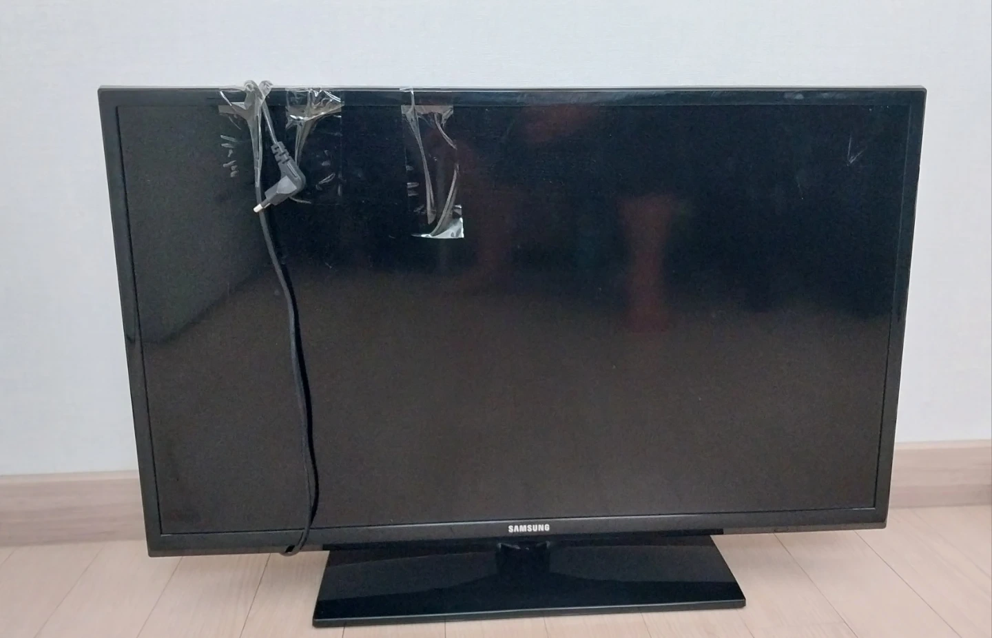 삼성 32인치 LED TV + 리모컨