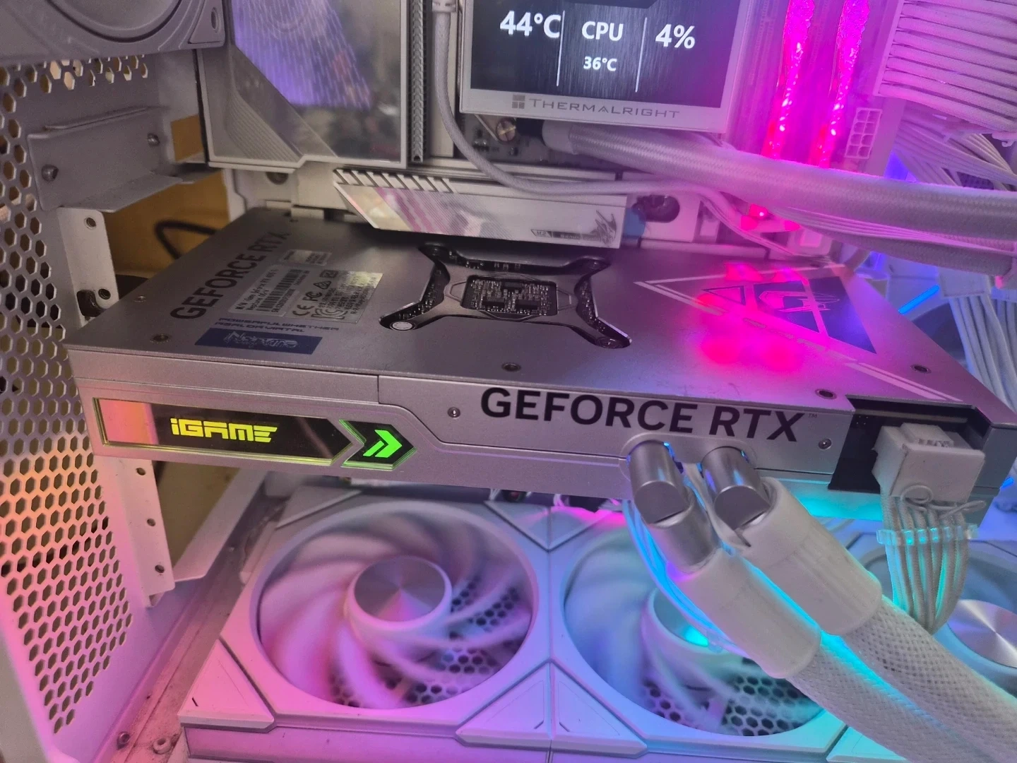 컬러풀 RTX 4070 Ti Neptune OC D6X 12GB