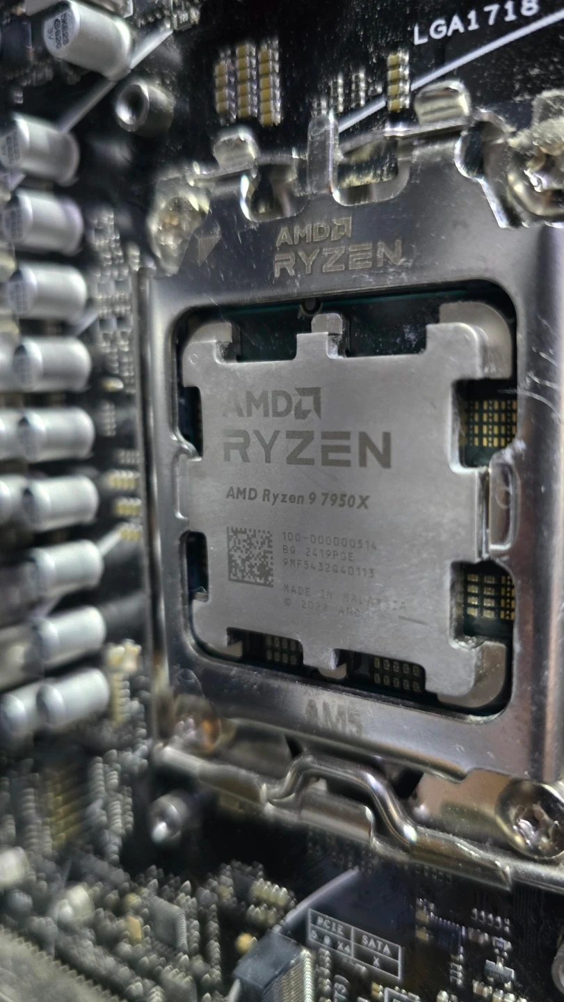 AMD 라이젠 9 7950X