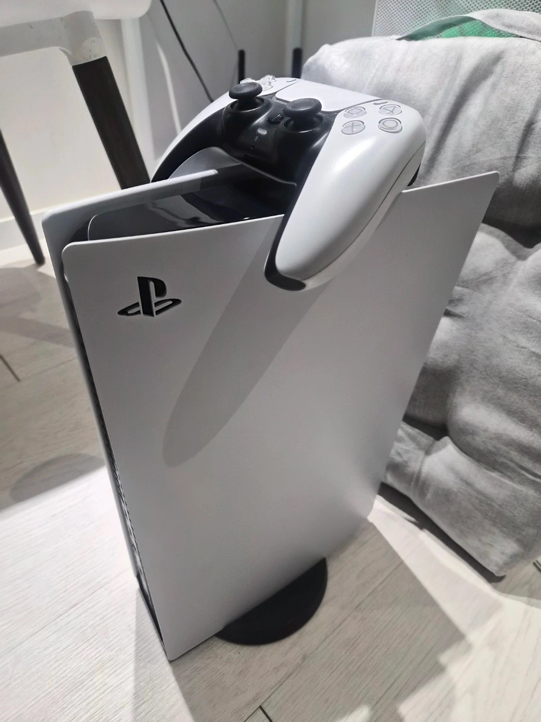 PS5 디지털 에디션 CFI-1218B 모델 판매합니다