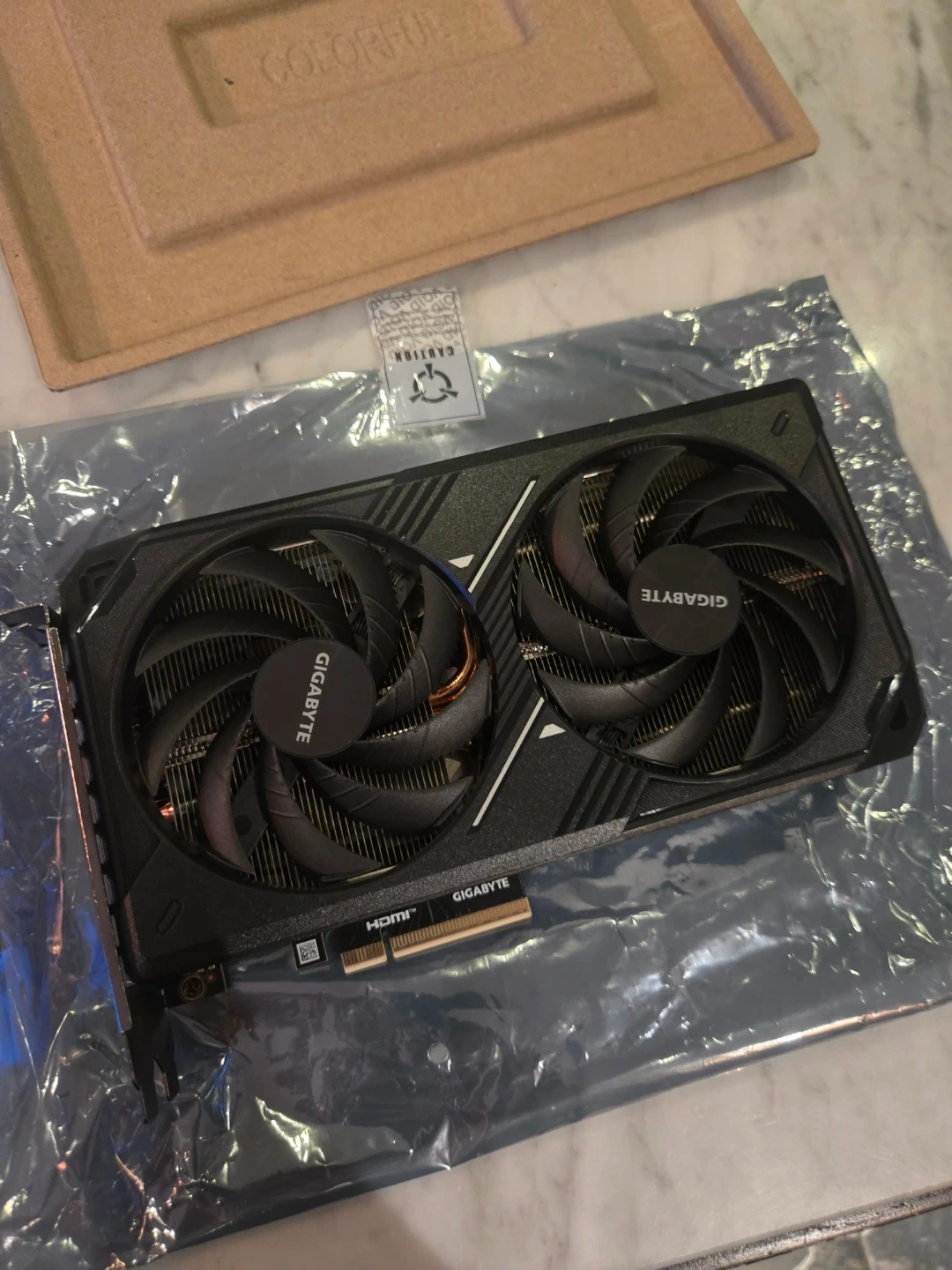 기가바이트 RTX5060ti 윈드포스 8GB 그래픽카드