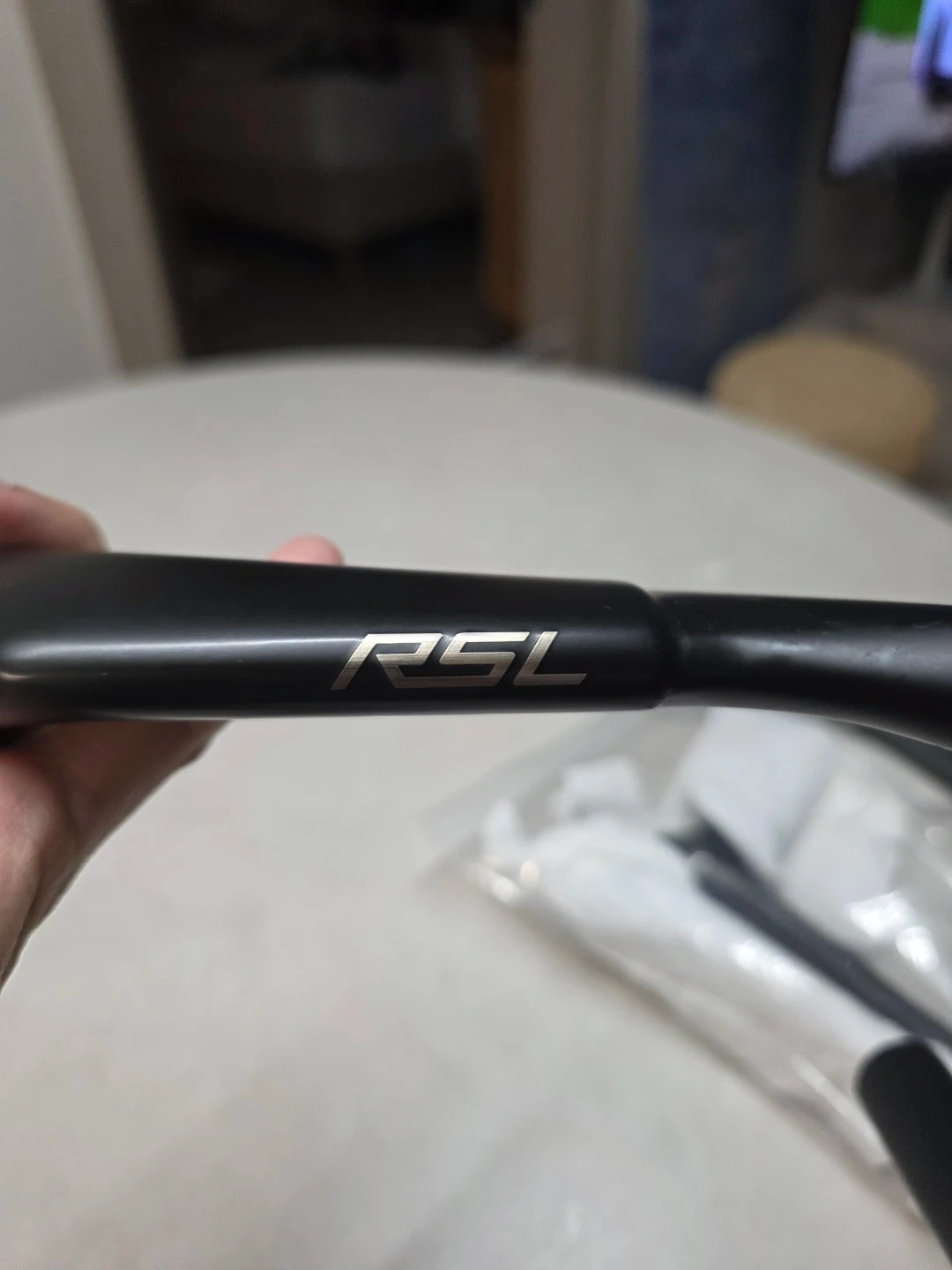본트래거 RSL 에어로 카본 핸들바 (39cm/42cm)