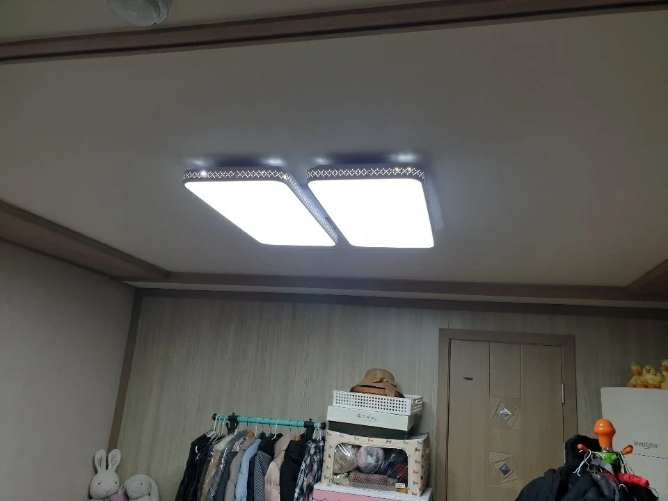 예쁜 고급 거실등 2개세트 미개봉