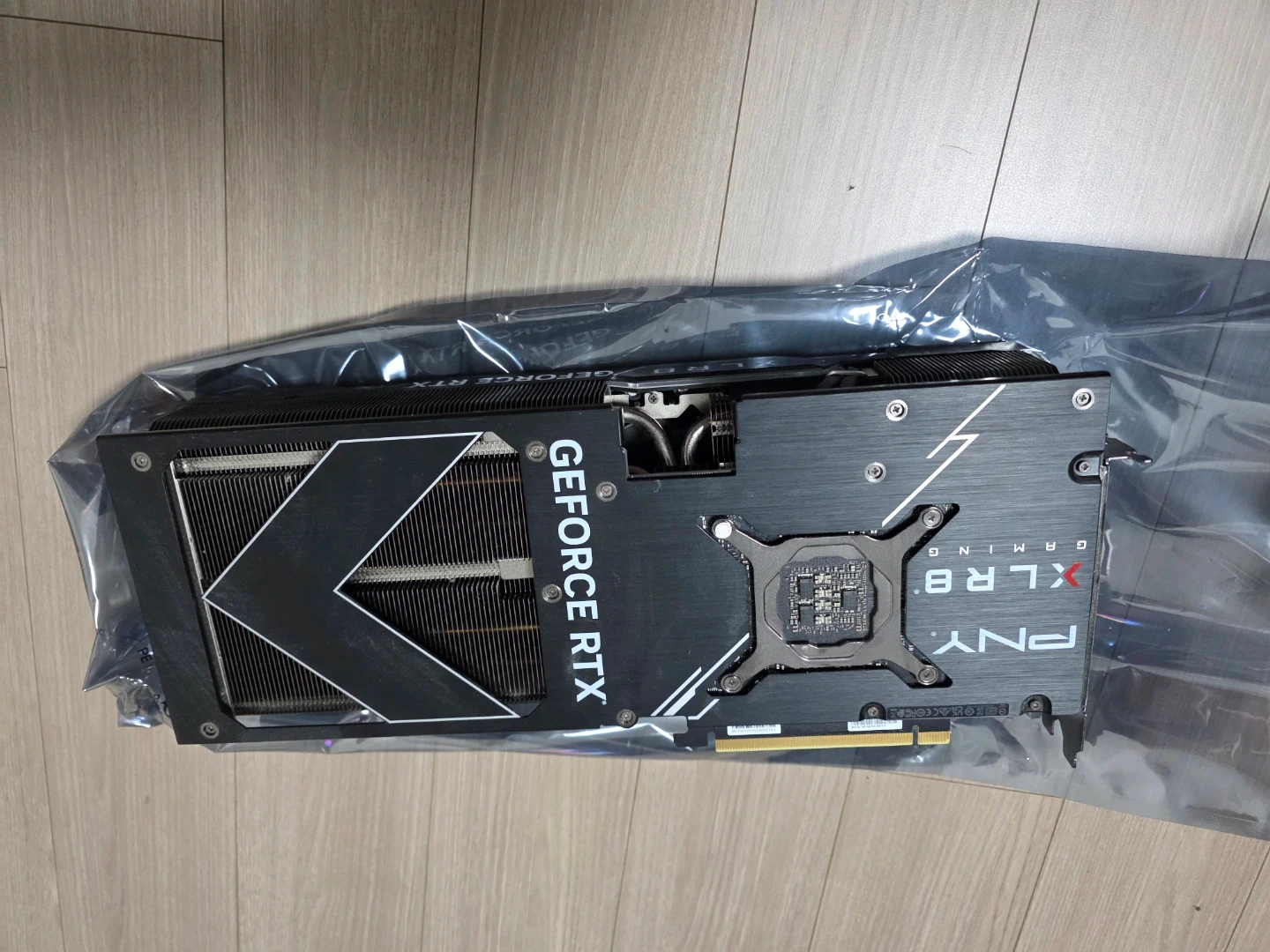 PNY RTX 4070 Ti XLR8 GAMING 그래픽카드