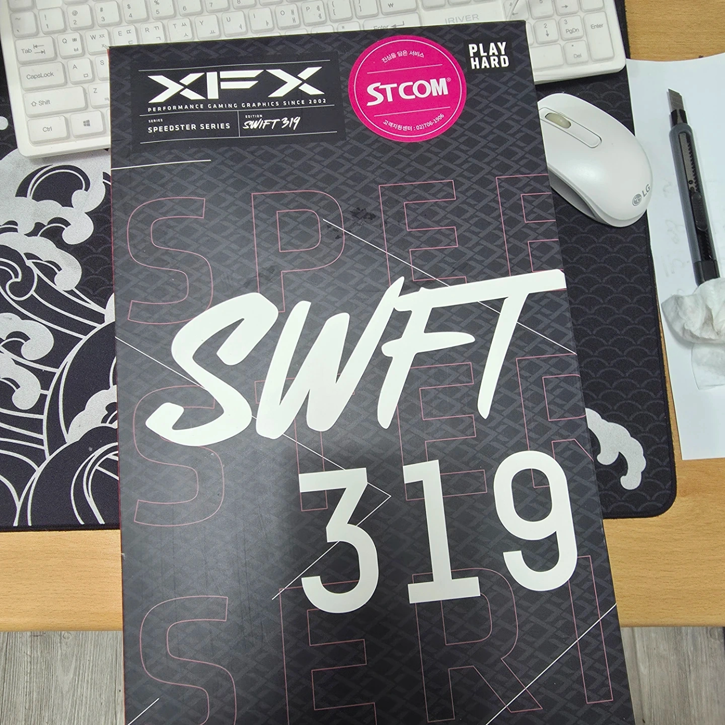 XFX SWFT 319 RX 6800 그래픽카드