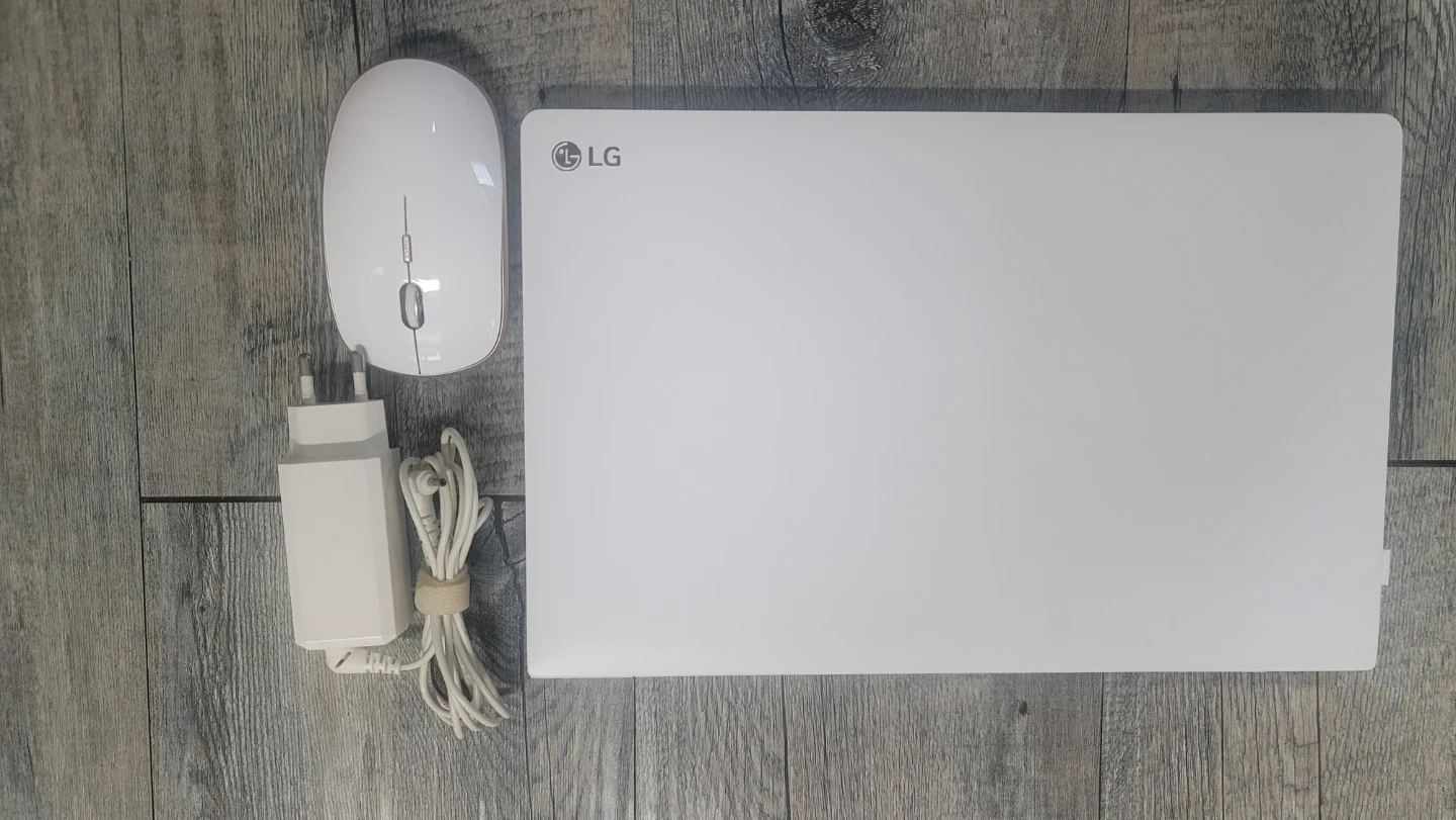 LG gram 그램 노트북 14인치 (14Z970-GR3HK)ㅡ상태최고