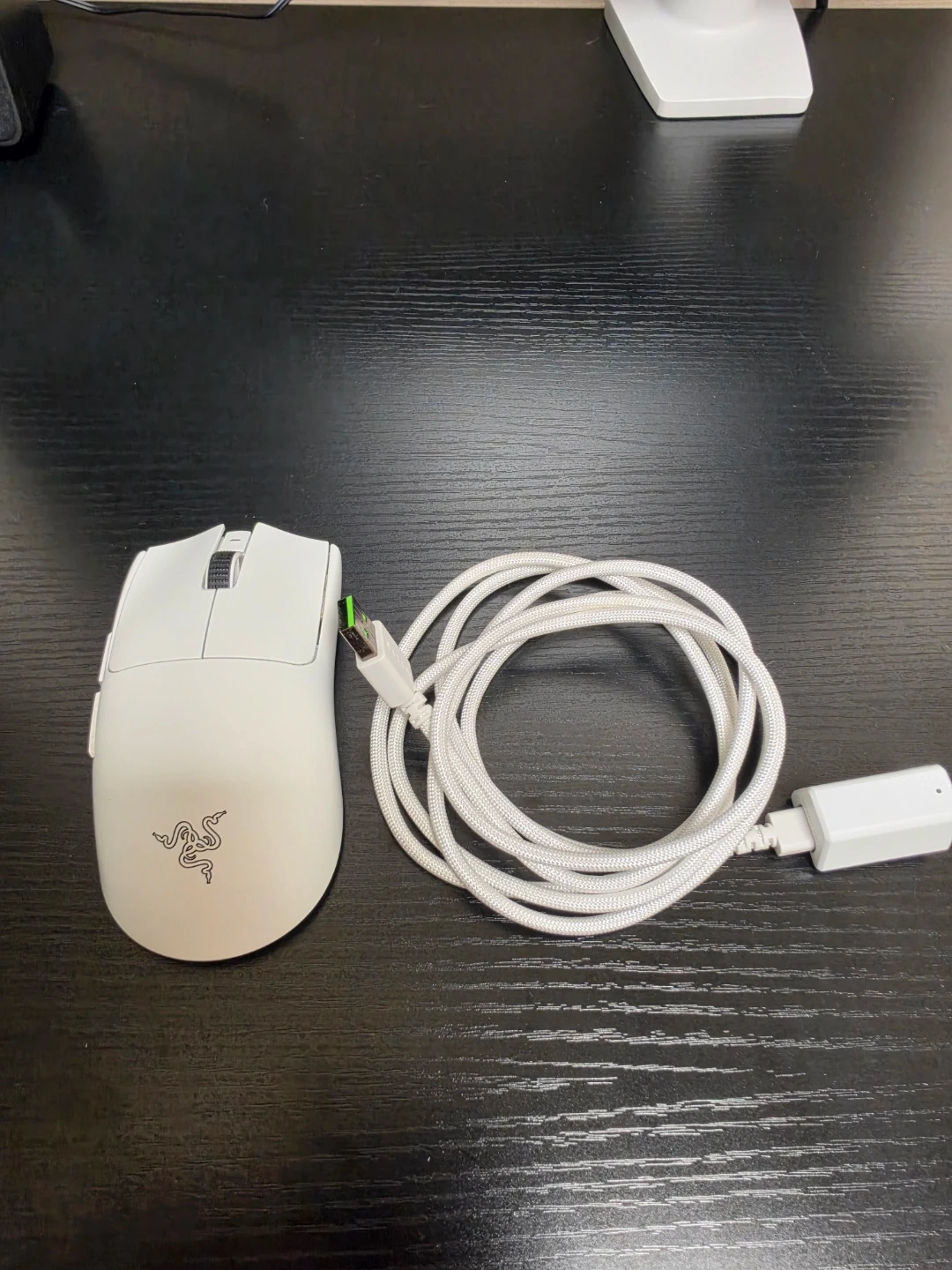 레이저 바이퍼 V3 PRO 화이트