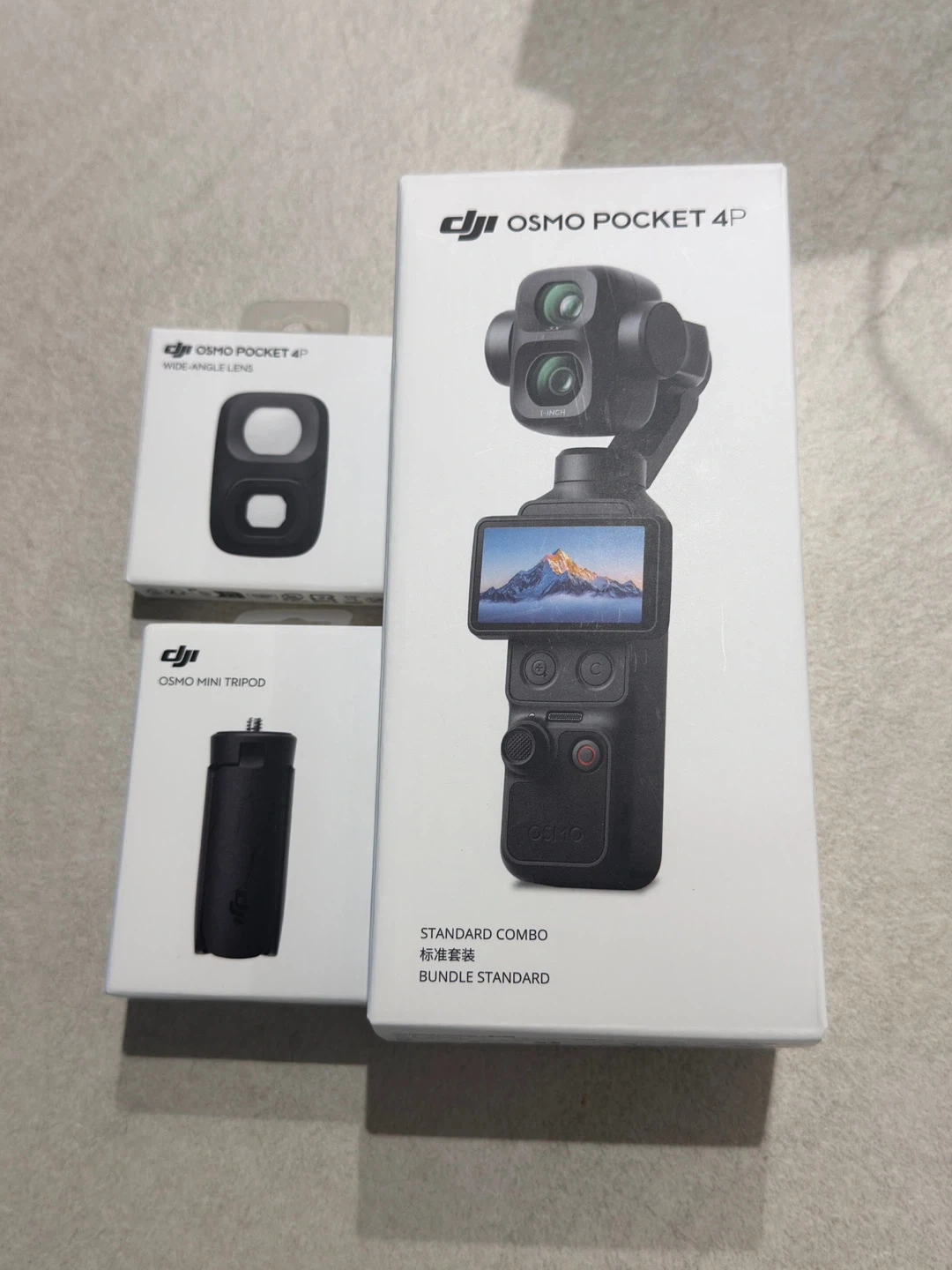 DJI 오즈모 포켓 4P 스탠다드 콤보 + 정품 광각렌즈, 삼각대 팝니다