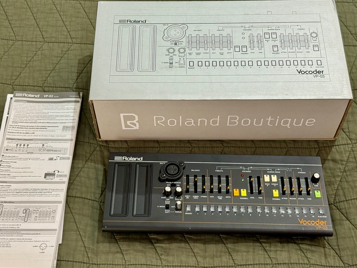 Roland VP-03 vocoder and synth