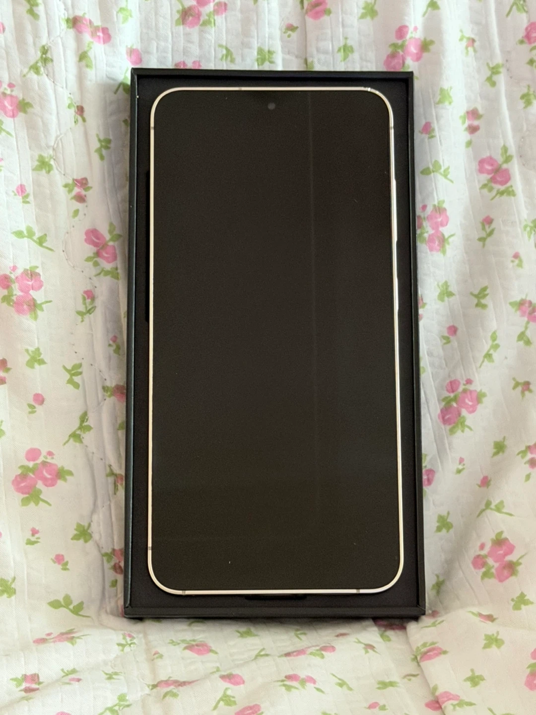 갤럭시 S24 256GB 화이트 팝니다