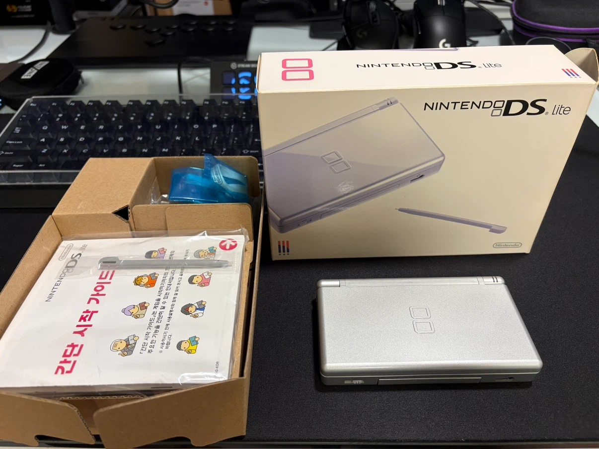 닌텐도 DS LITE GLOSS SILVER 정발 박스 풀셋