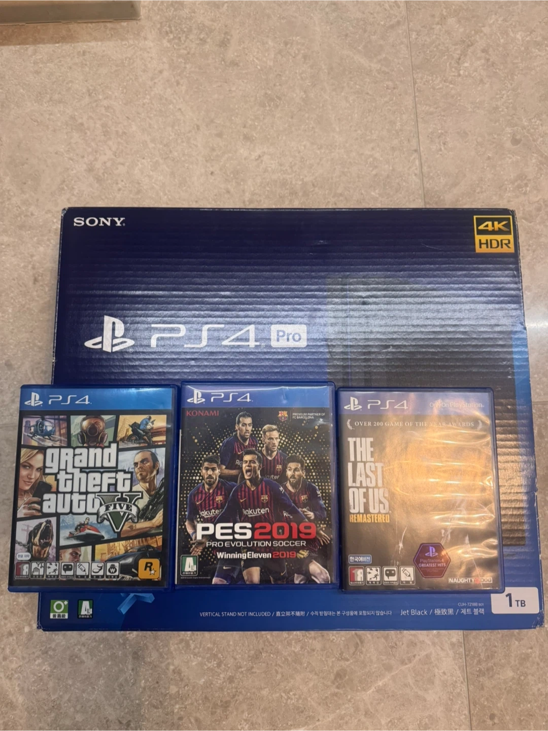 PS4 Pro 1TB 제트블랙 + 게임 3종 (10분 사용)
