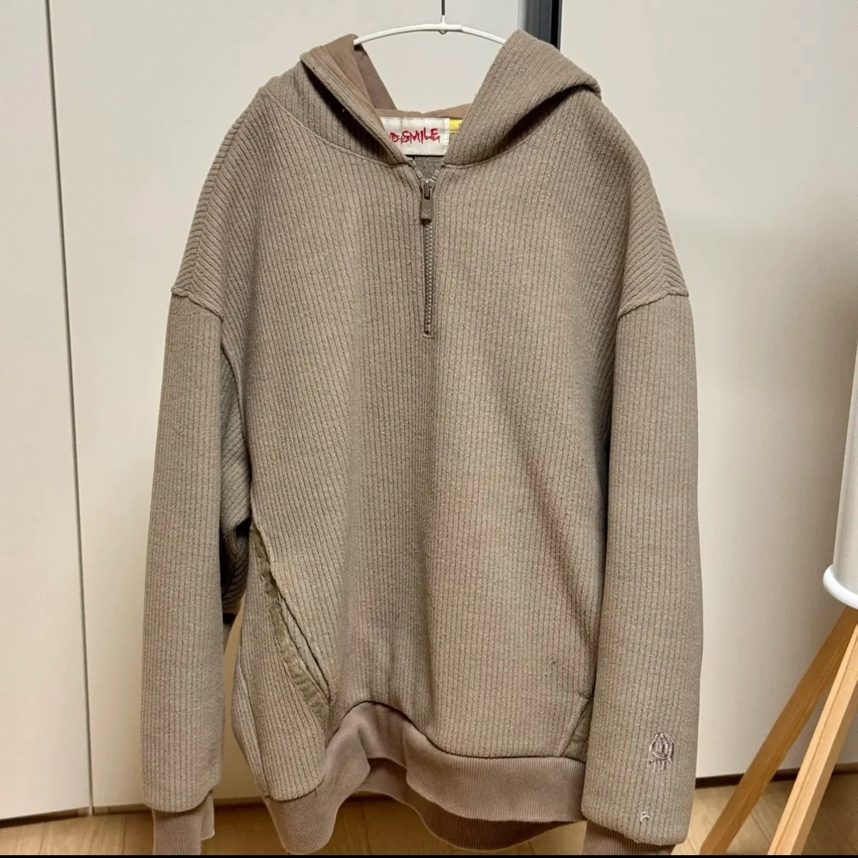 커스텀멜로우 새드스마일 코듀로이 후드 베이지