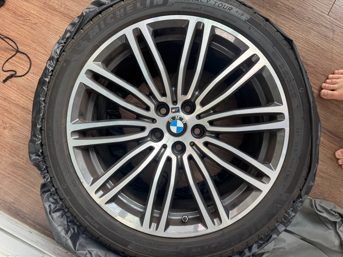 BMW g30 순정 19인치 664m휠 + 미쉐린 4짝 판매