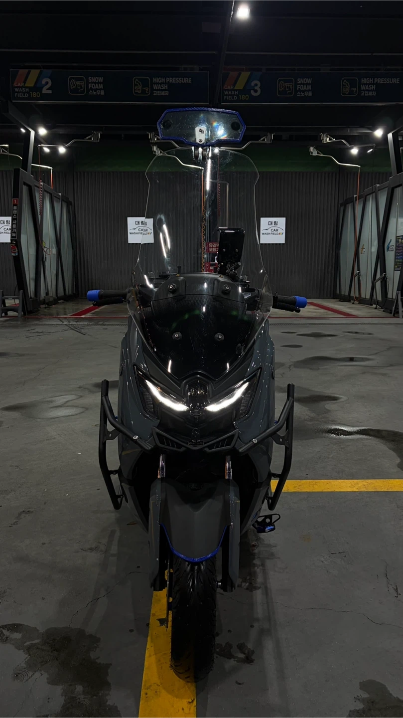 nmax125 팝니다